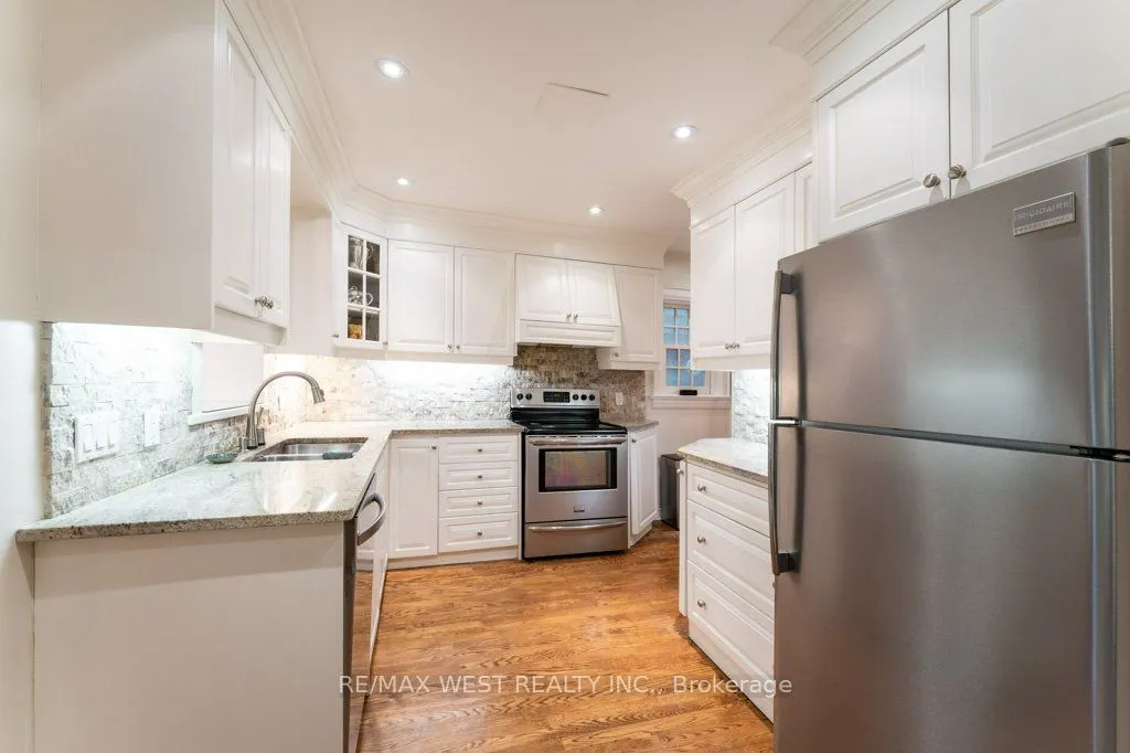 6 Kingsgrove Boulevard