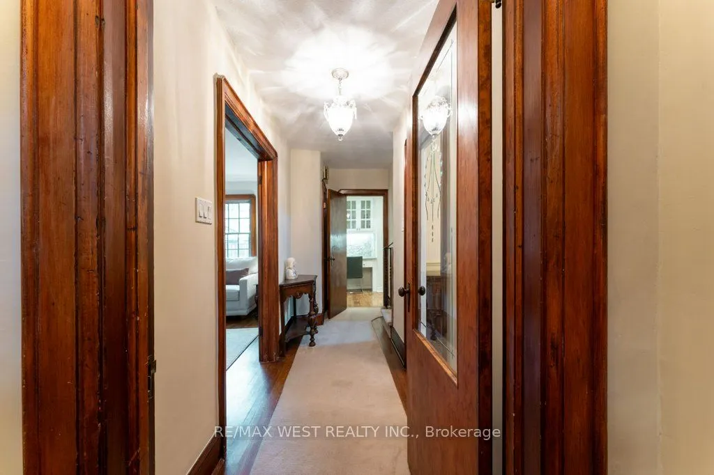 6 Kingsgrove Boulevard