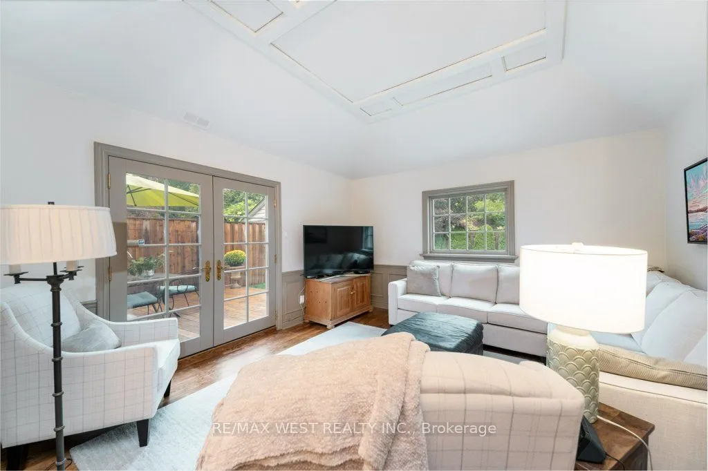 6 Kingsgrove Boulevard