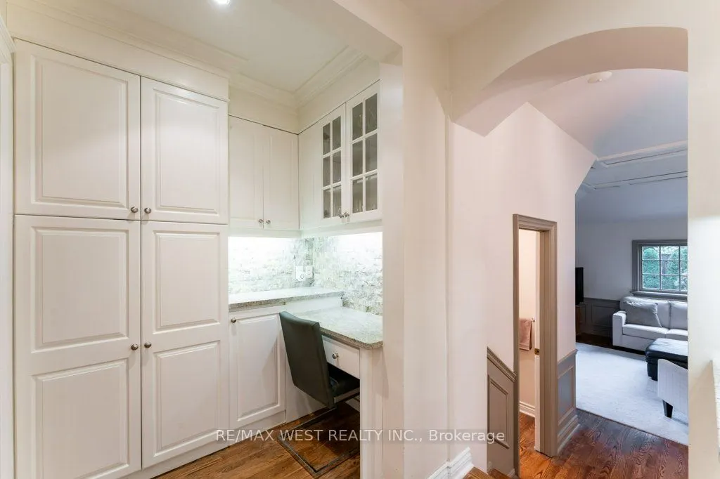 6 Kingsgrove Boulevard
