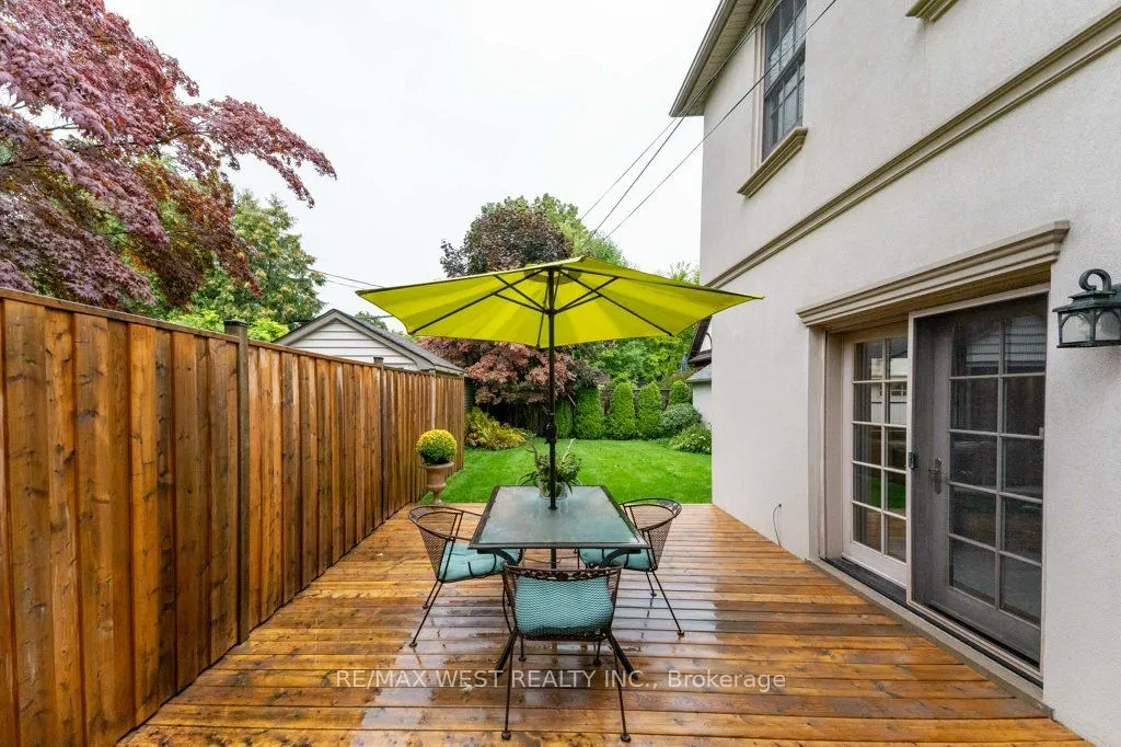 6 Kingsgrove Boulevard