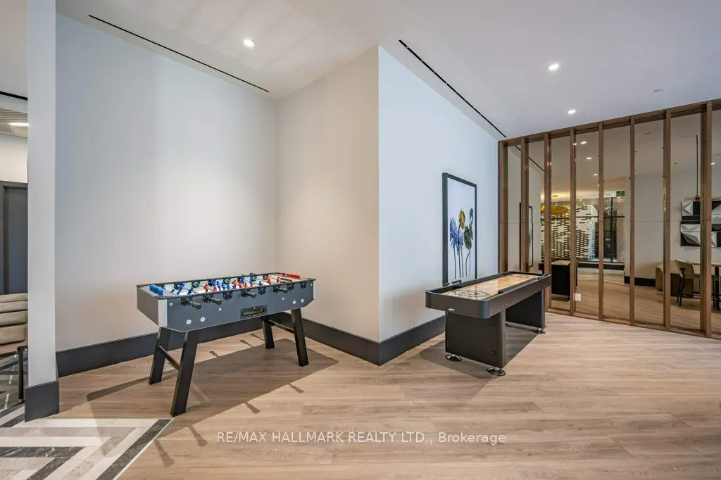1808 St. Clair Avenue W, #220
