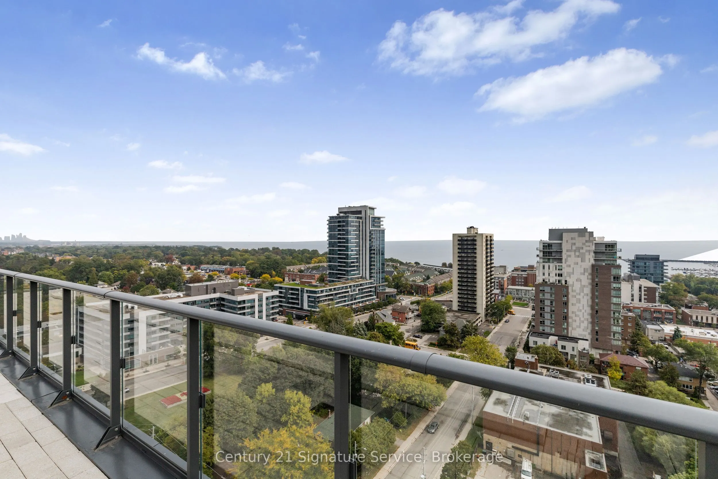 28 Ann Street, #410