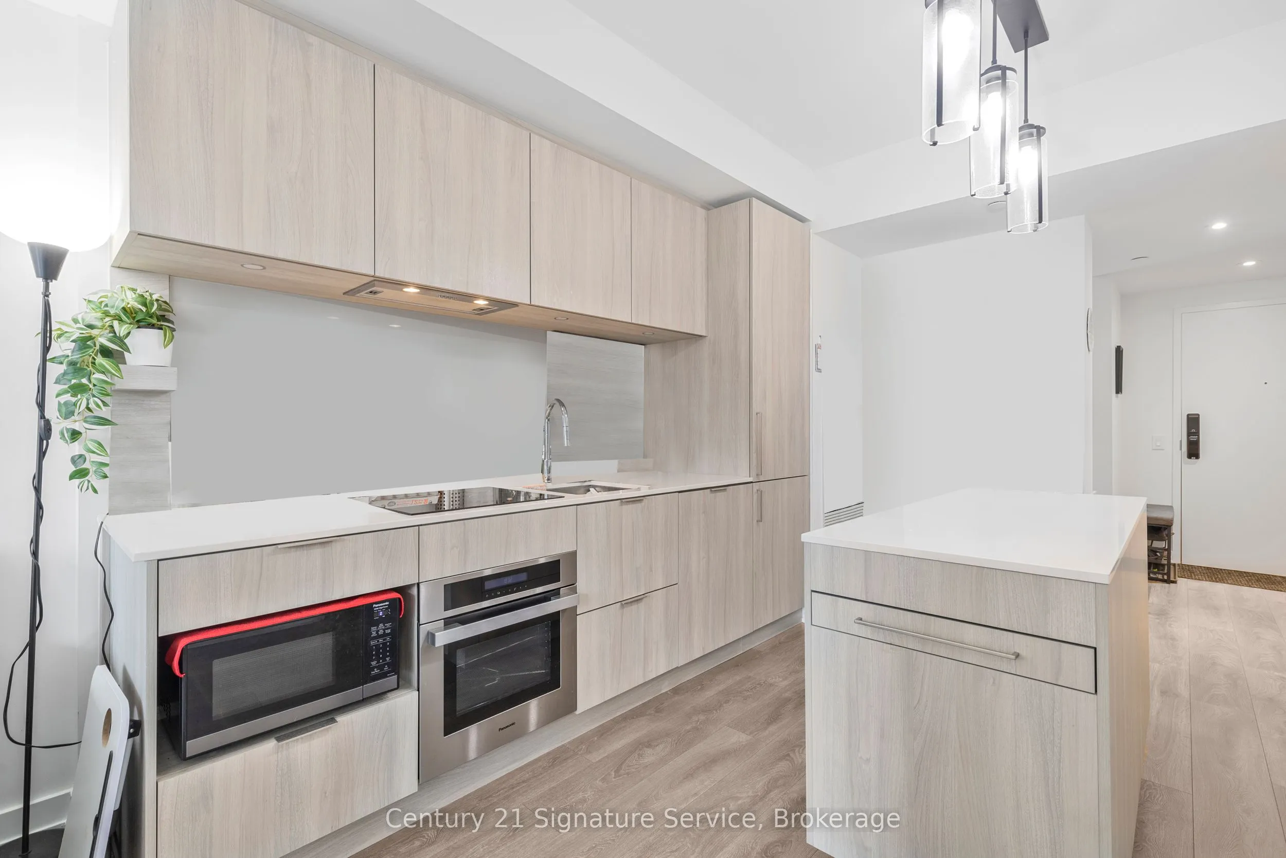 28 Ann Street, #410