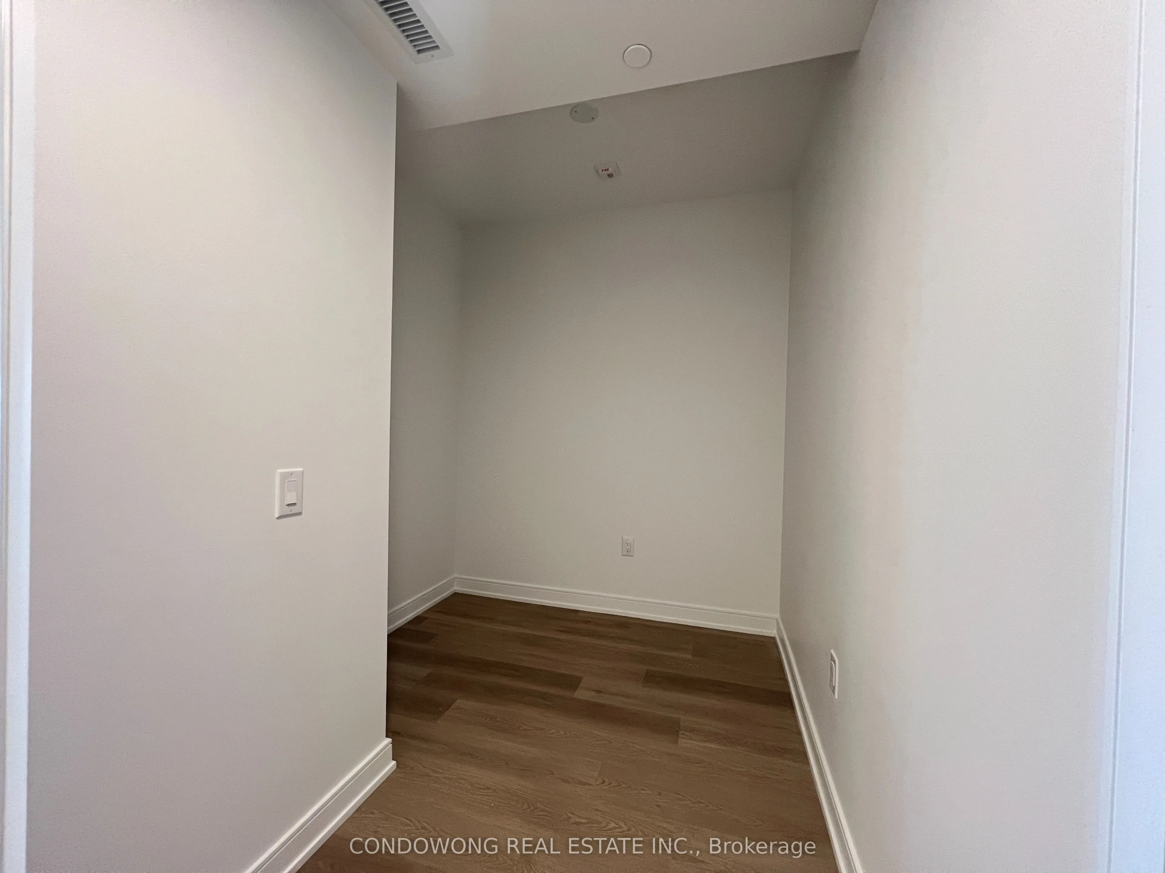 3009 Novar Road, #528