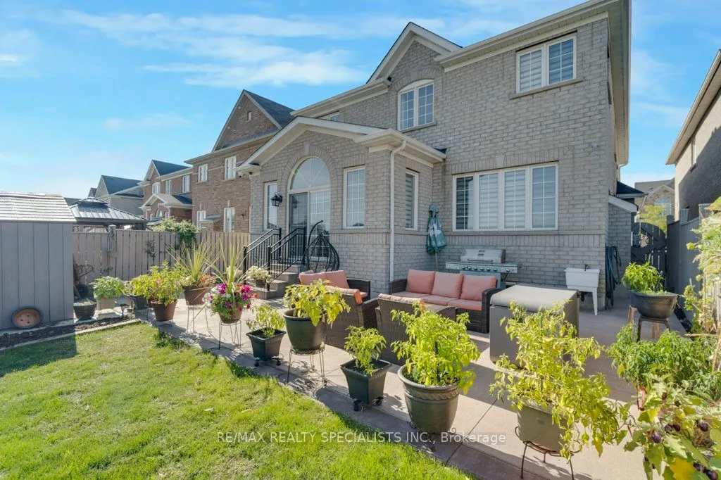 7 NEWINGTON Crescent