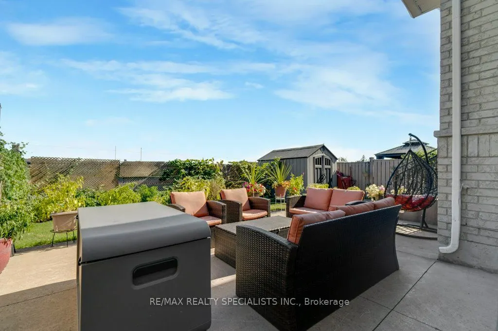 7 NEWINGTON Crescent