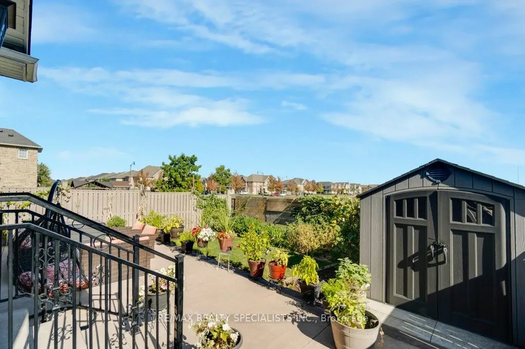 7 NEWINGTON Crescent
