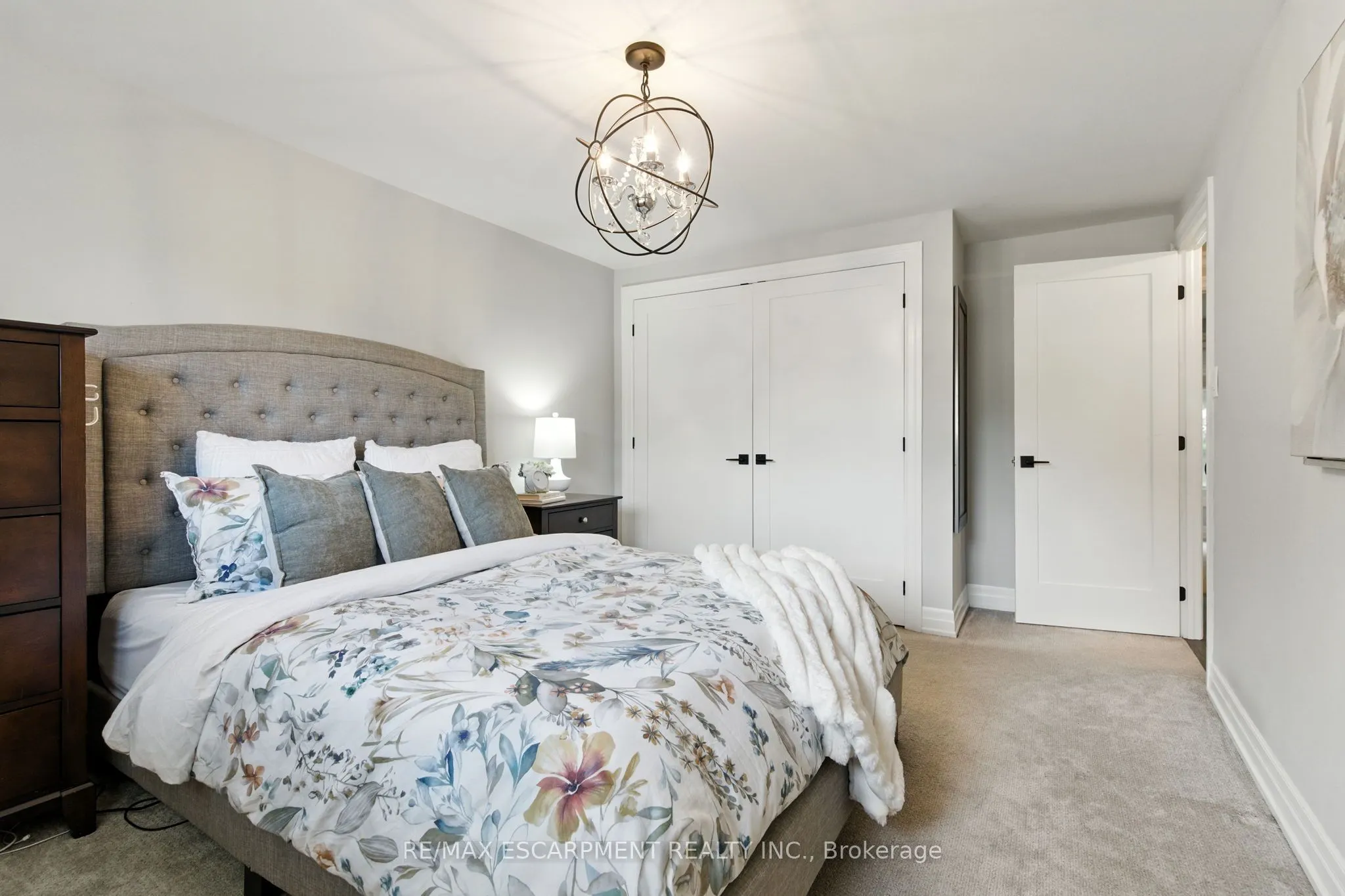 535 Vanguard Crescent