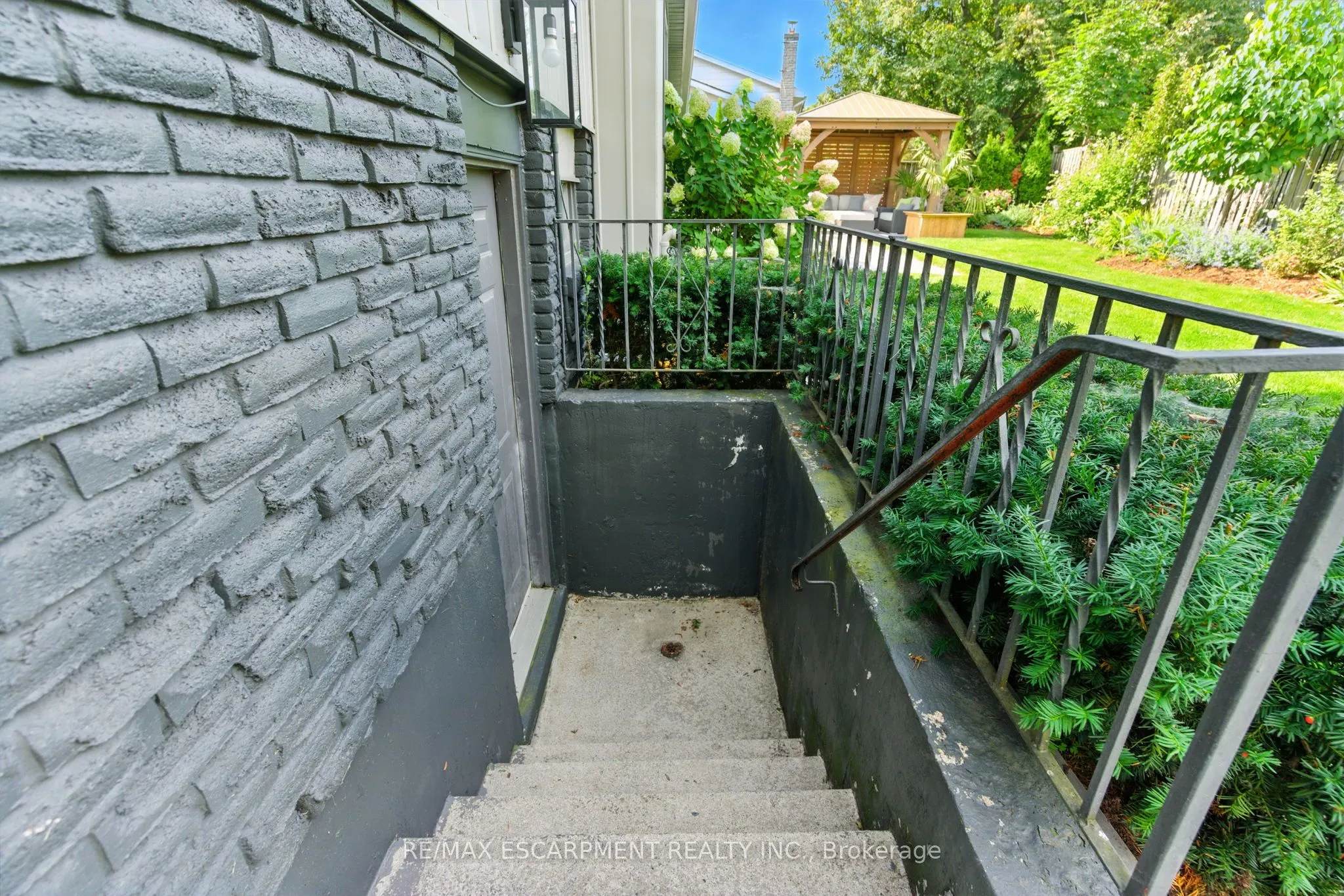 535 Vanguard Crescent
