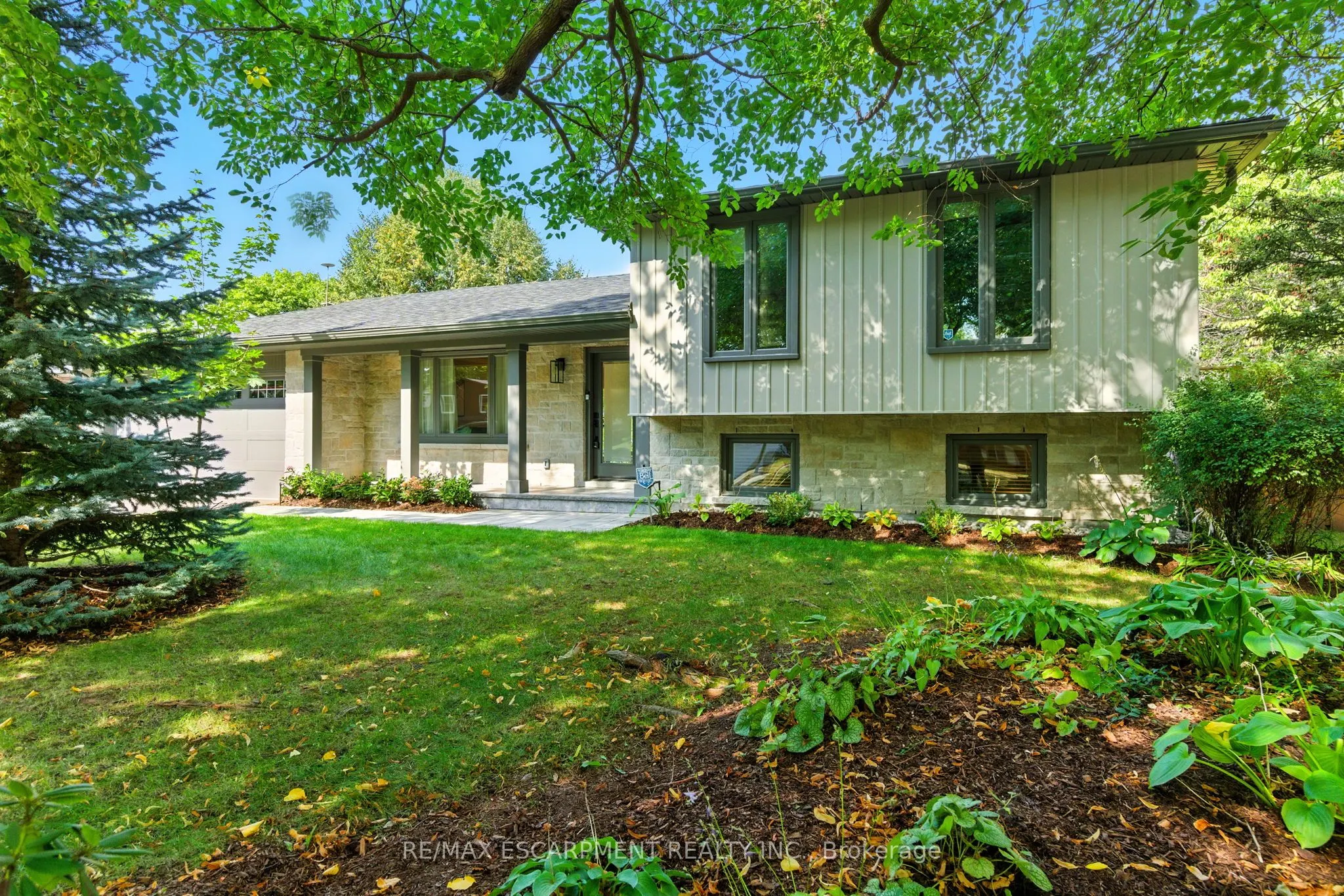535 Vanguard Crescent