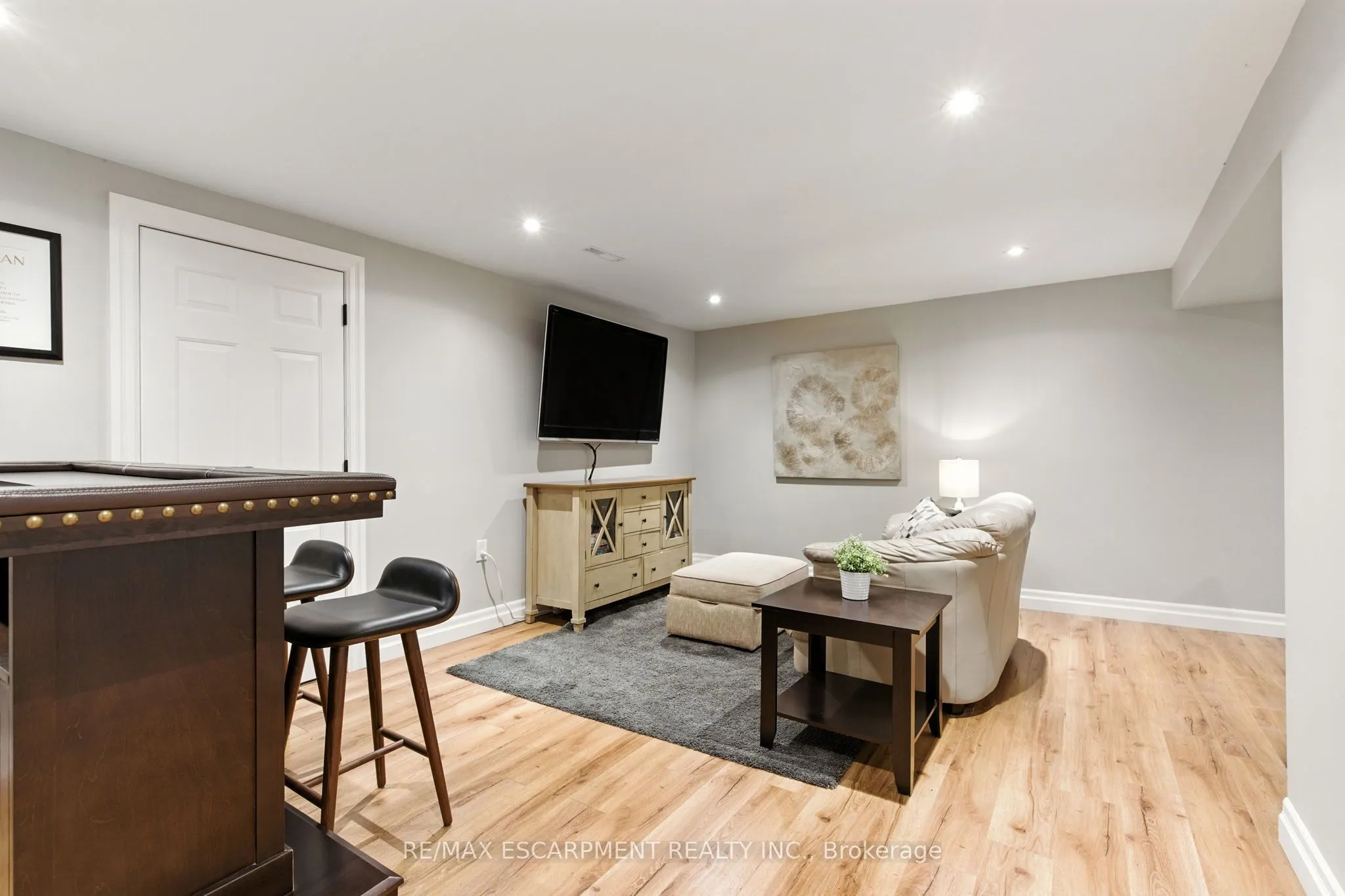 535 Vanguard Crescent