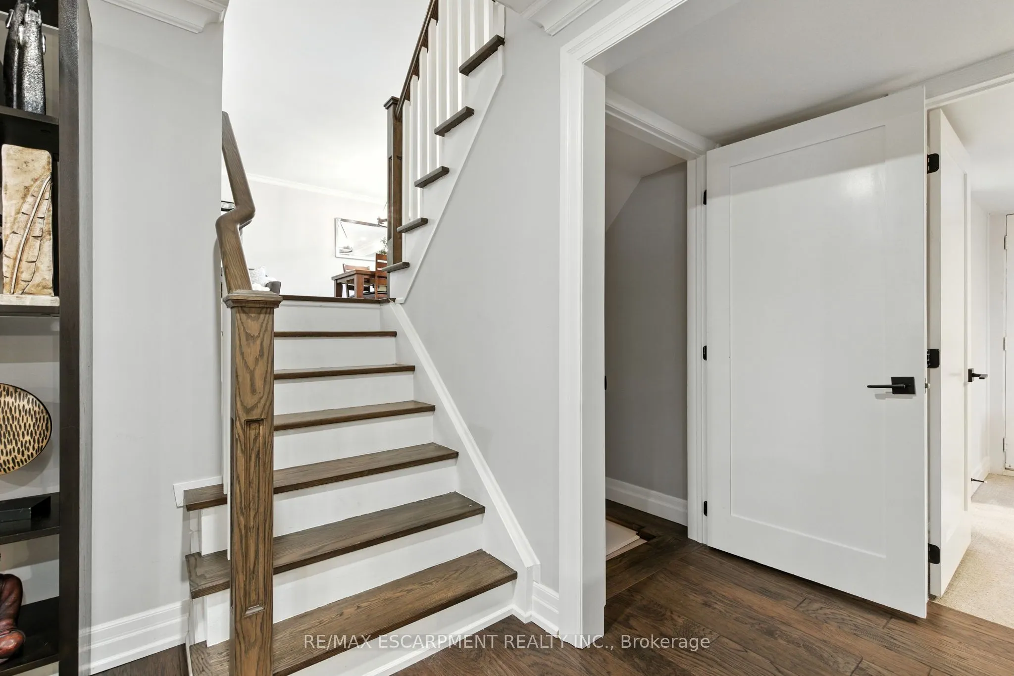535 Vanguard Crescent