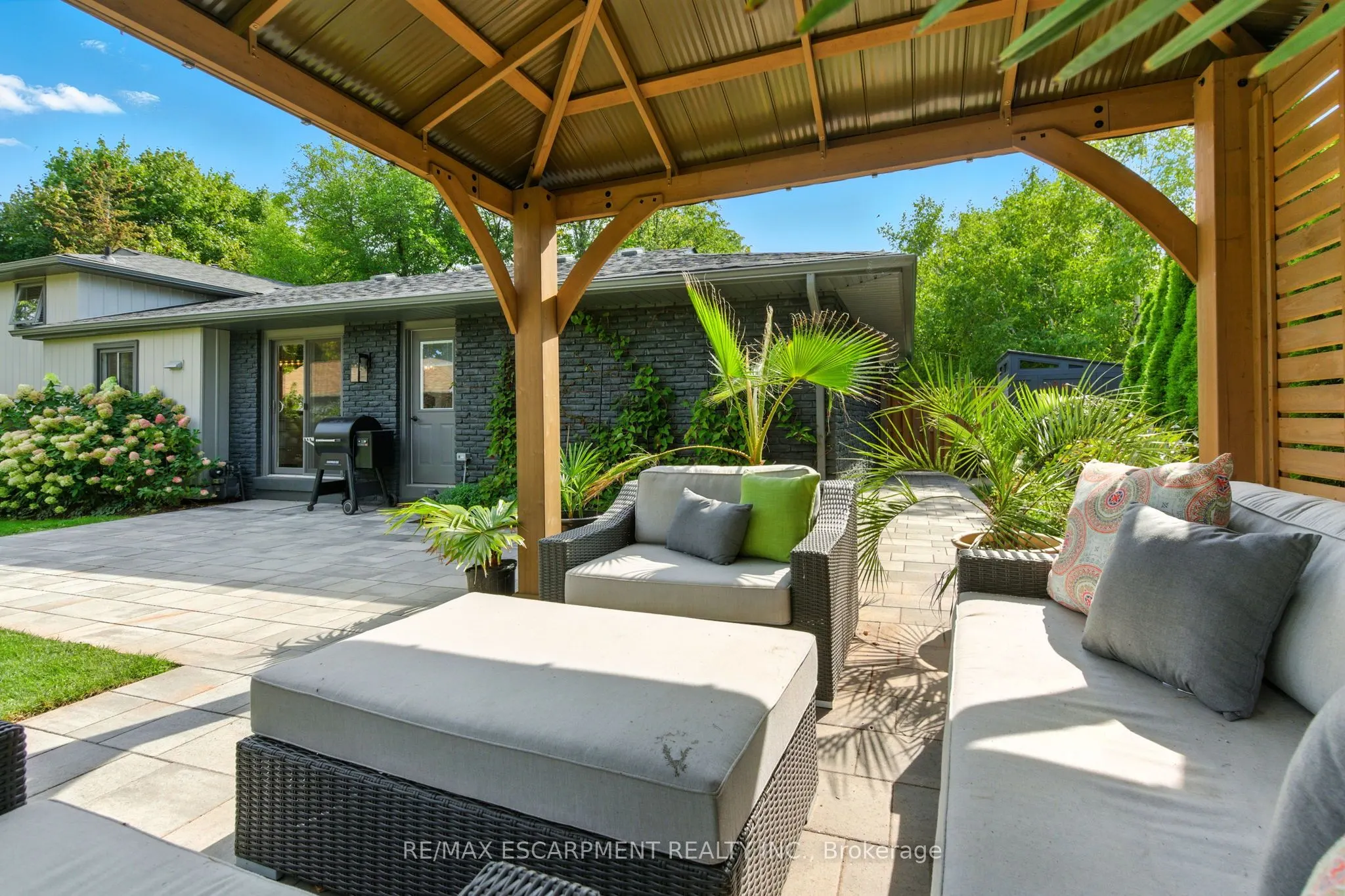 535 Vanguard Crescent