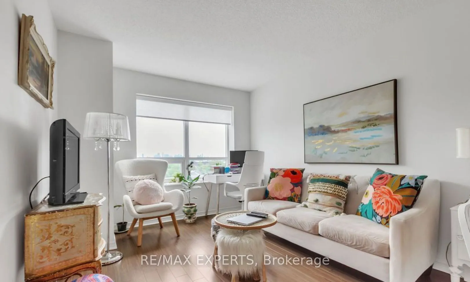 61 Heintzman Street, #810