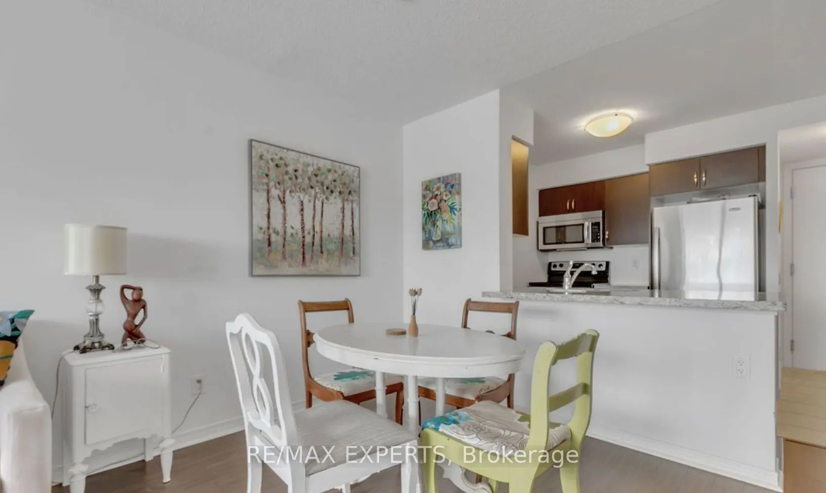 61 Heintzman Street, #810