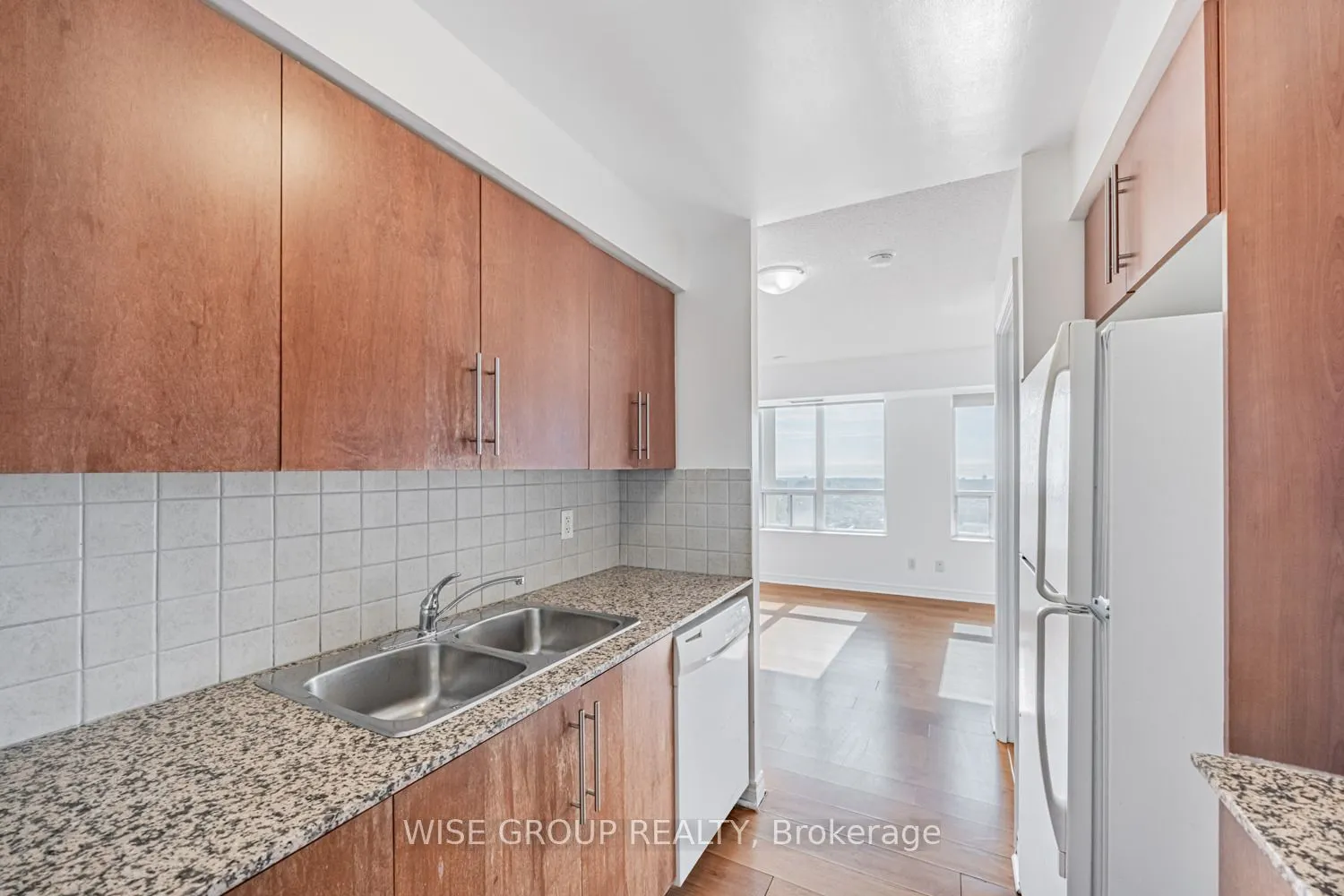 310 Burnhamthorpe Road W, #3012