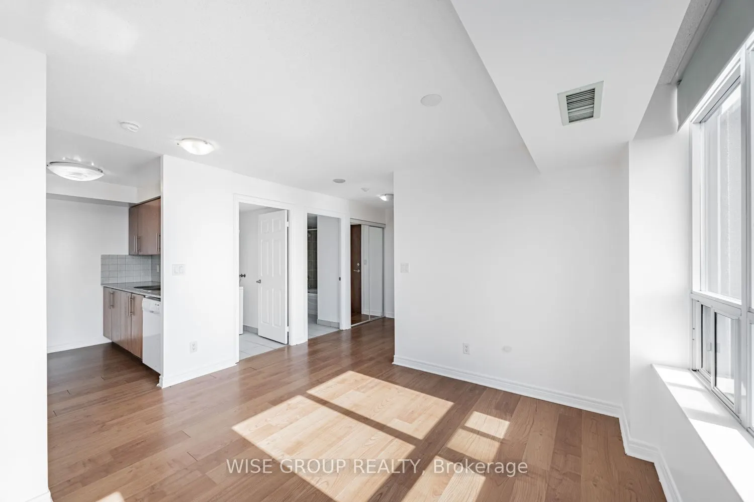 310 Burnhamthorpe Road W, #3012