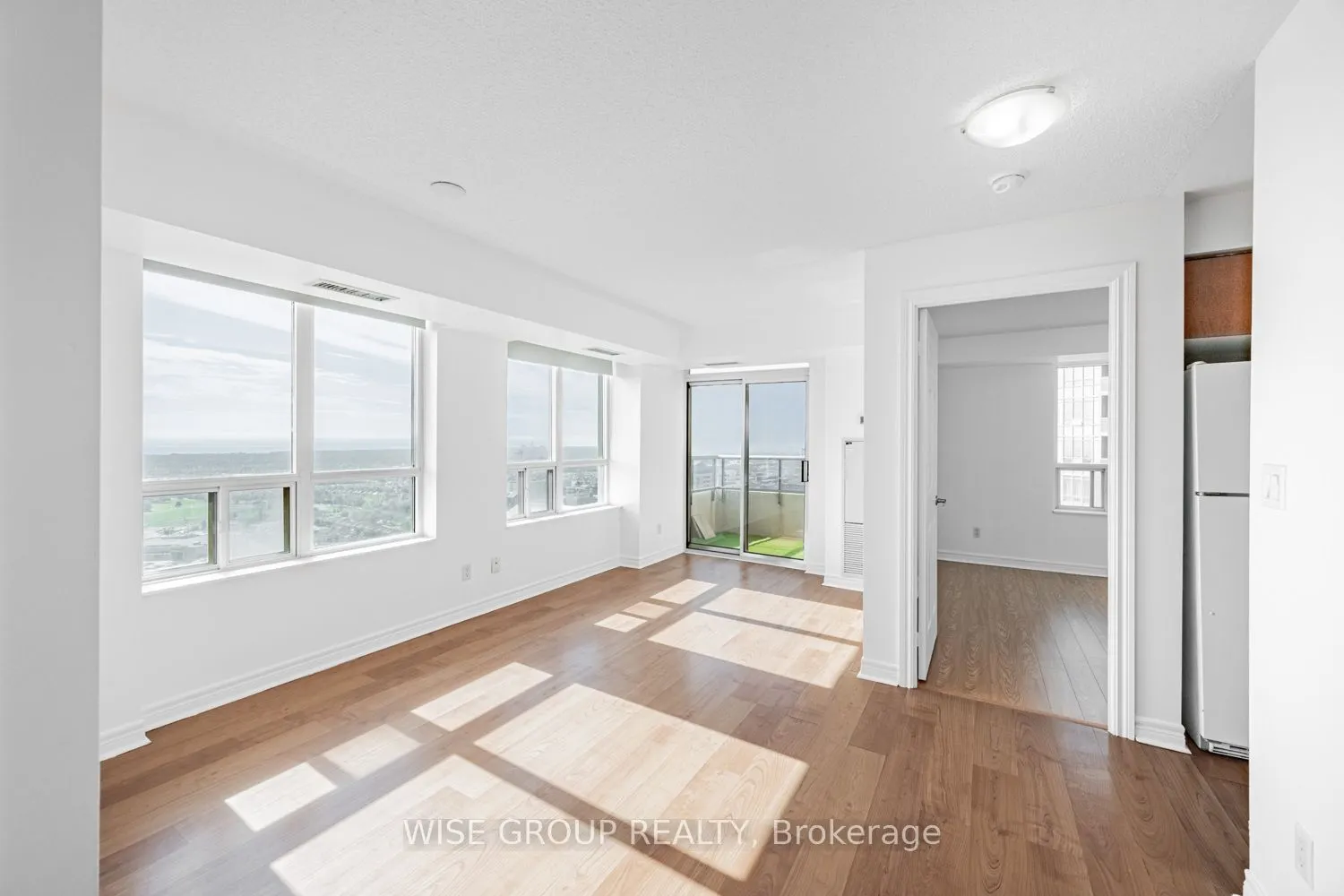 310 Burnhamthorpe Road W, #3012