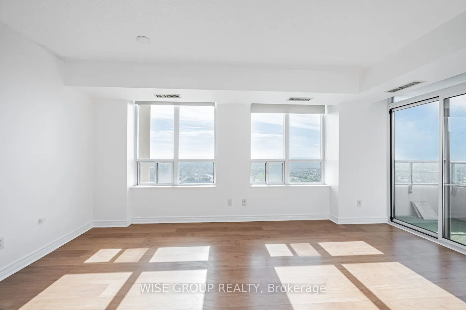 310 Burnhamthorpe Road W, #3012