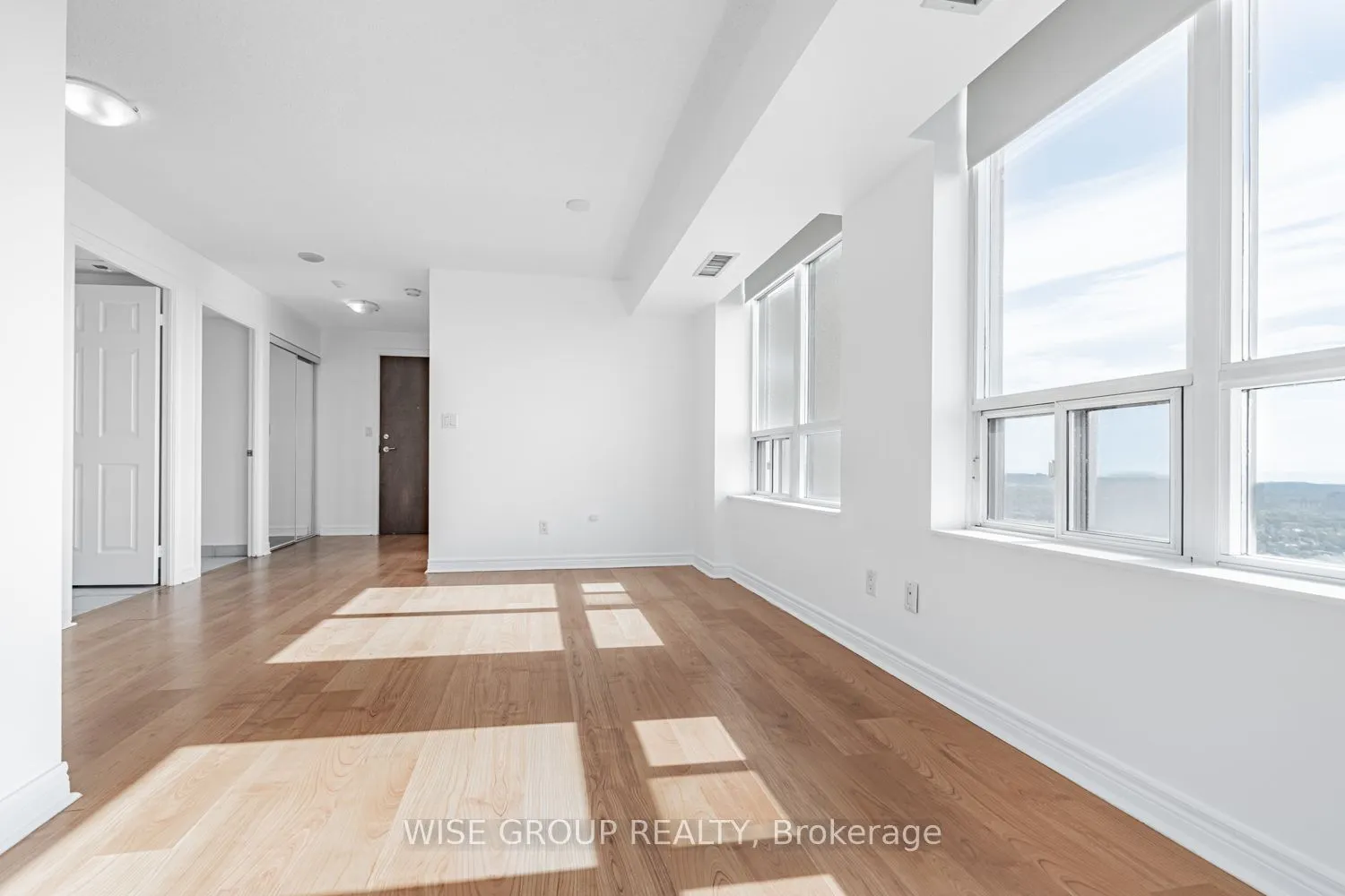310 Burnhamthorpe Road W, #3012