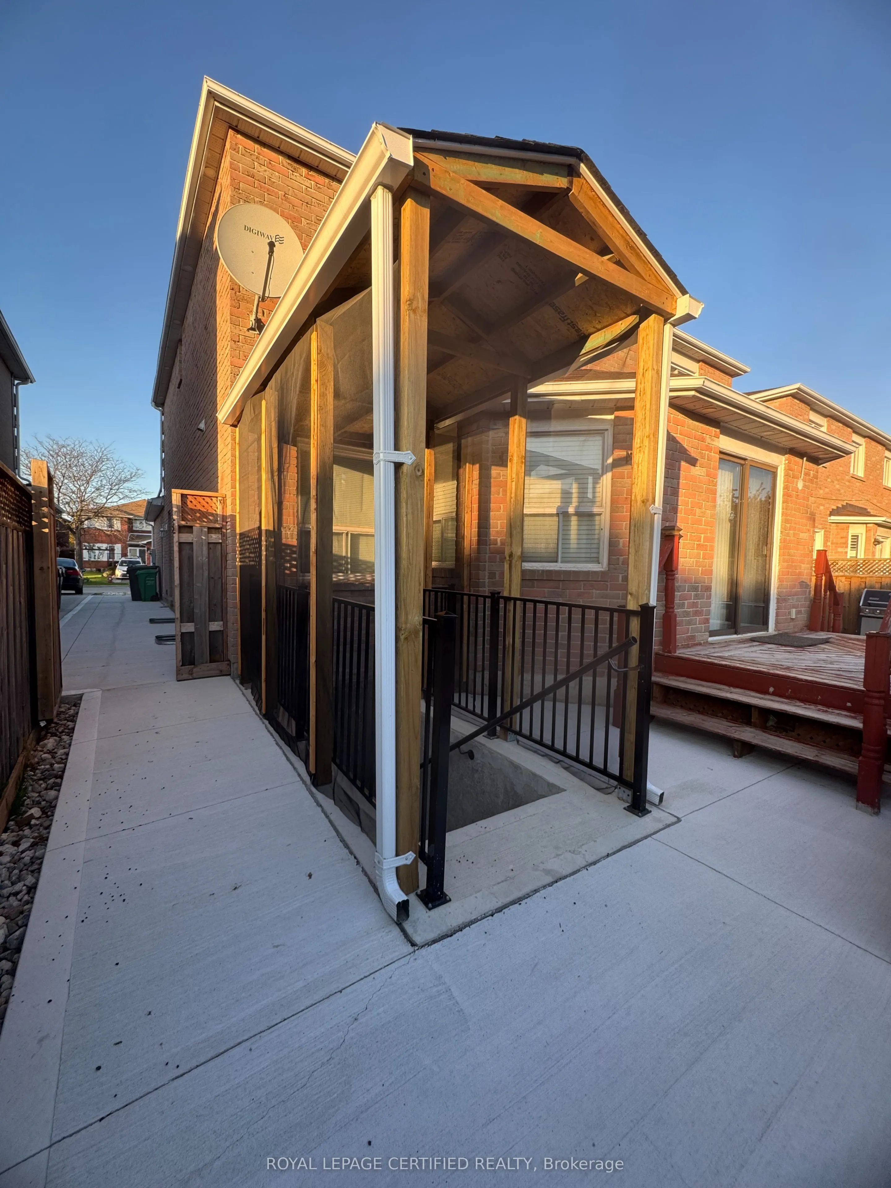 4468 Ashley Avenue, #Basement