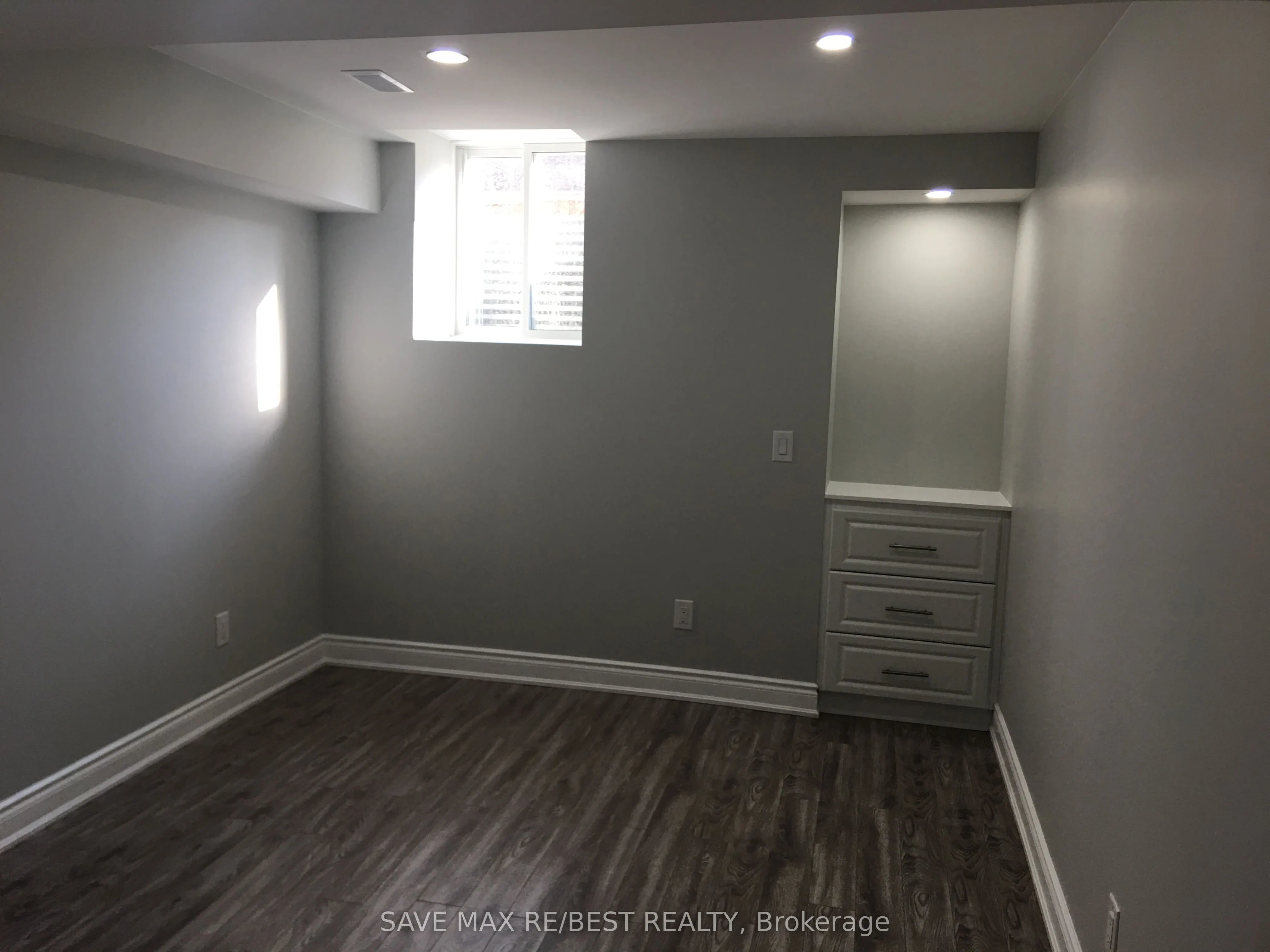 28 Isle Royal Terrace, #Bsmt