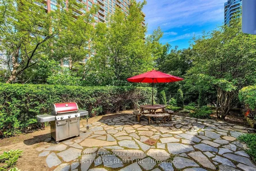 55 Elm Drive W, #1002