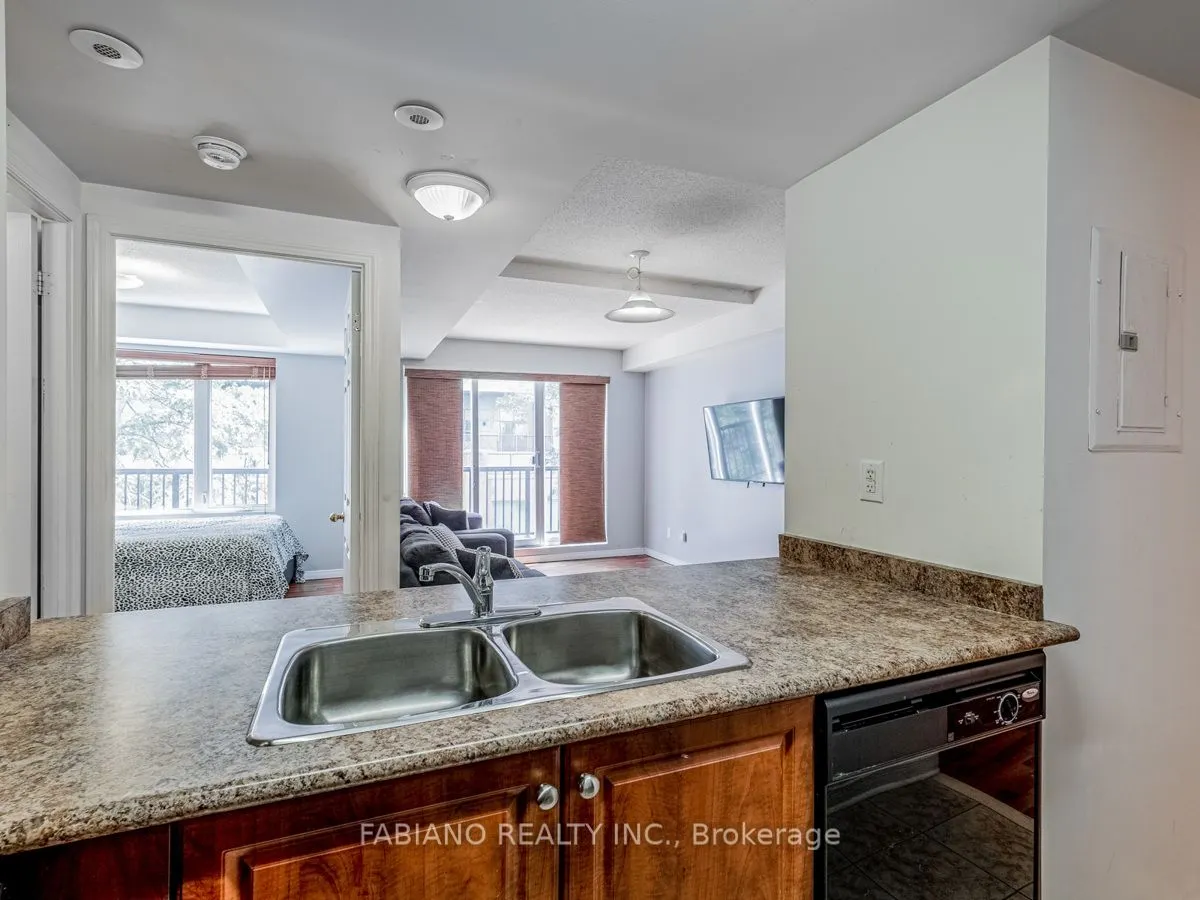 3049 Finch Avenue W, #2016