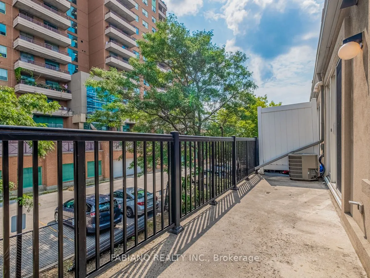 3049 Finch Avenue W, #2016