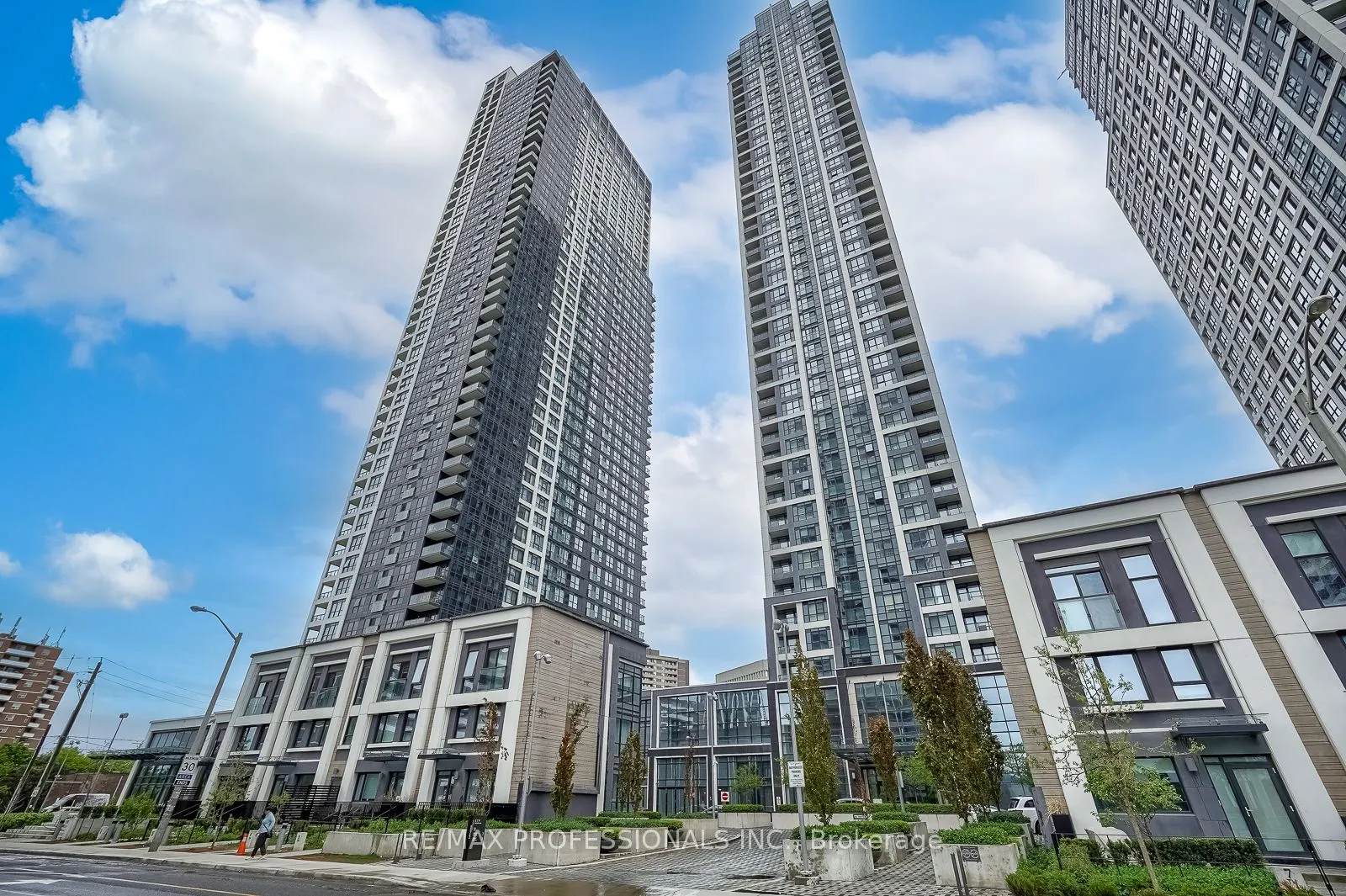 5 Mabelle Avenue, #4332