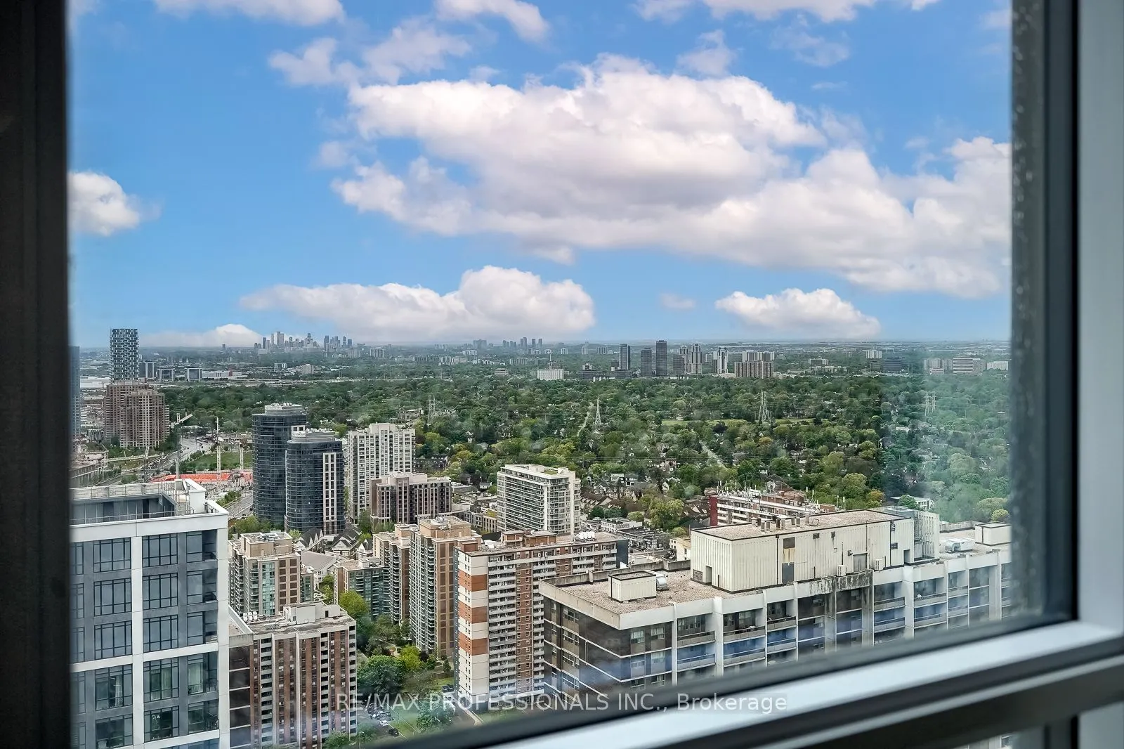 5 Mabelle Avenue, #4332