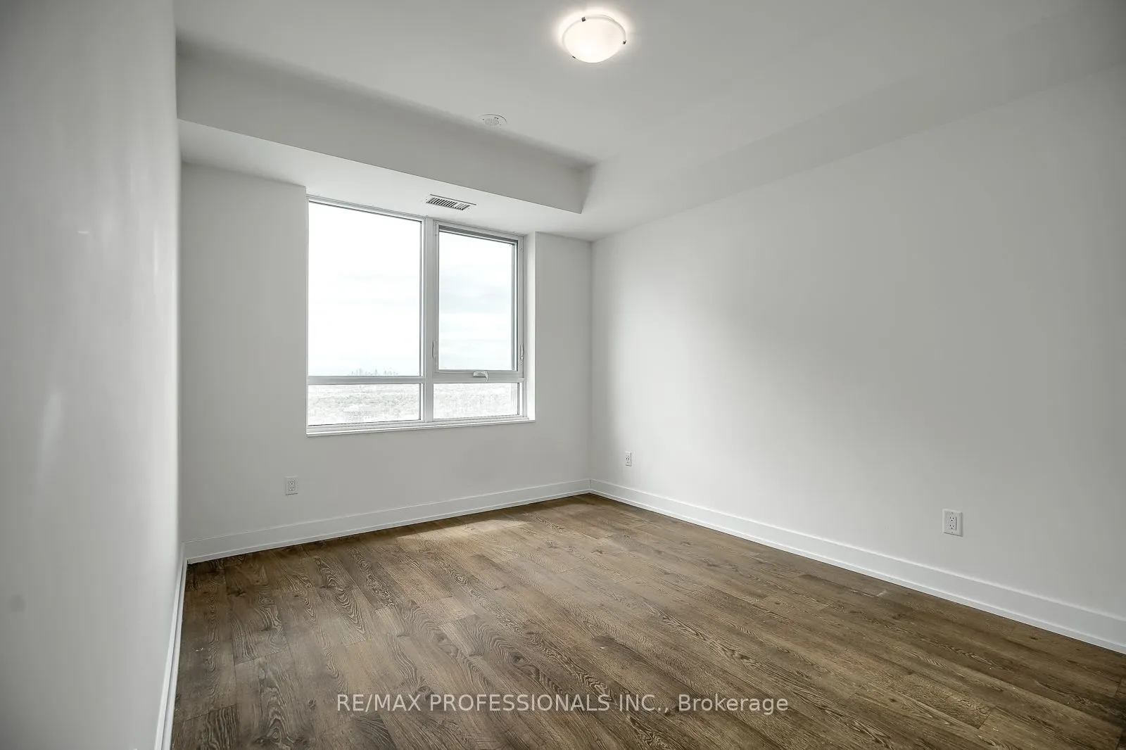 5 Mabelle Avenue, #4332