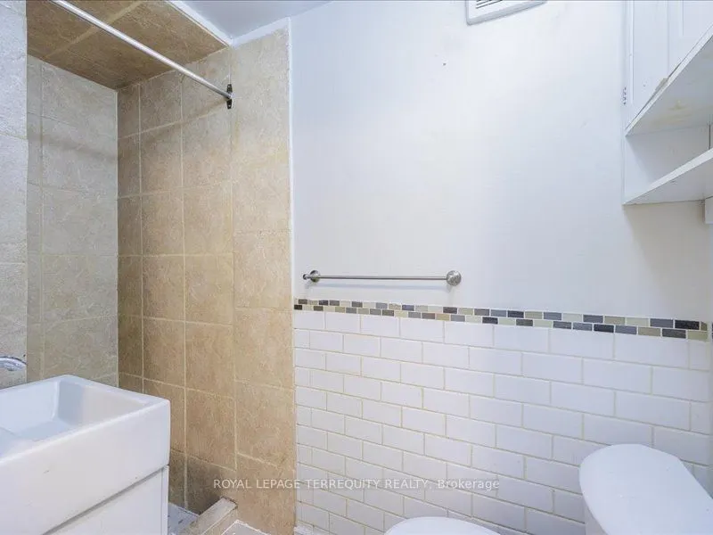 166 Main Street N, #1