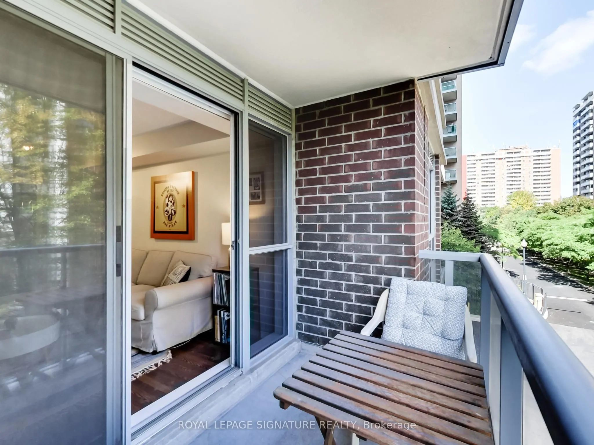 5 Michael Power Place, #309