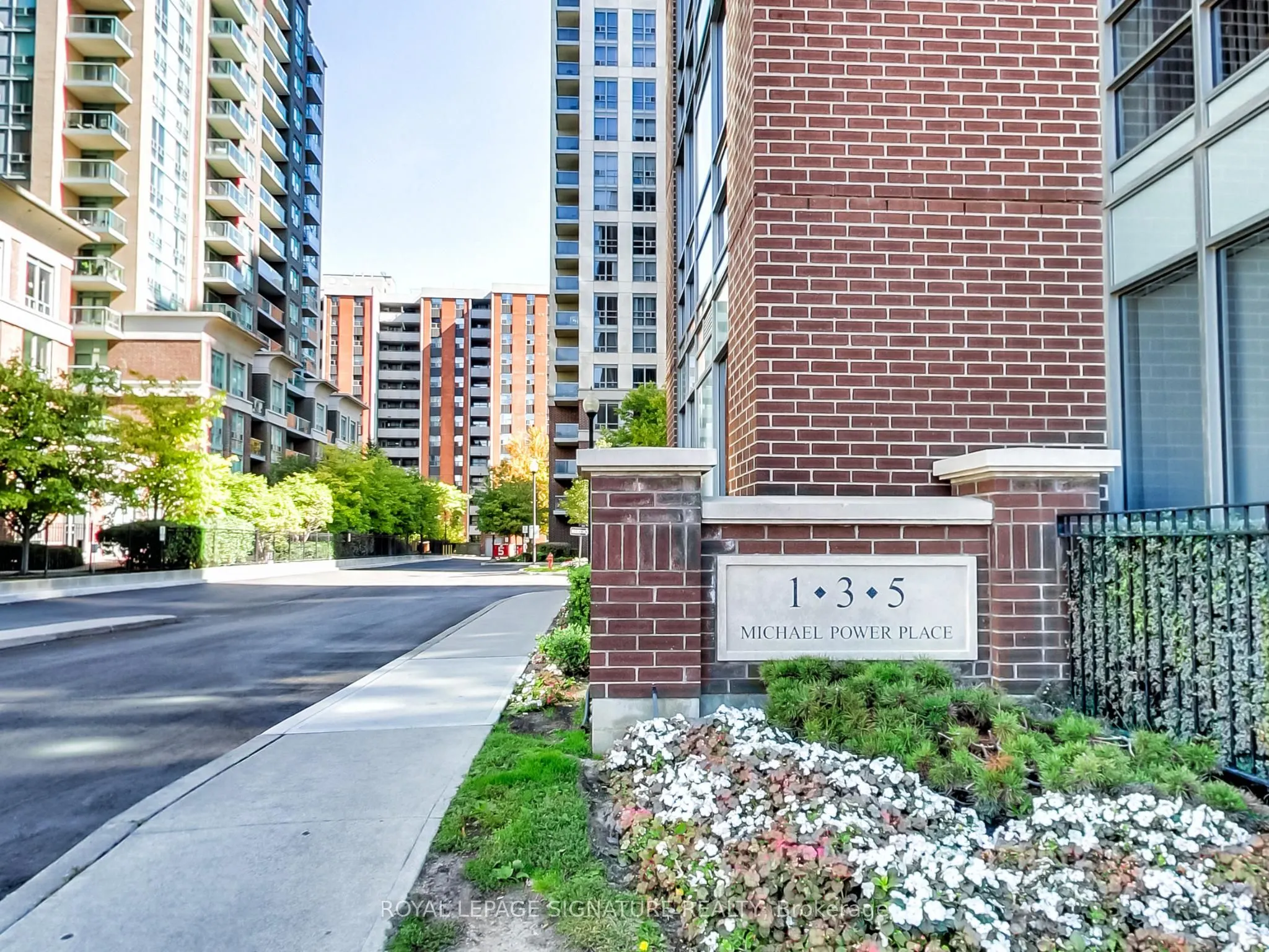 5 Michael Power Place, #309