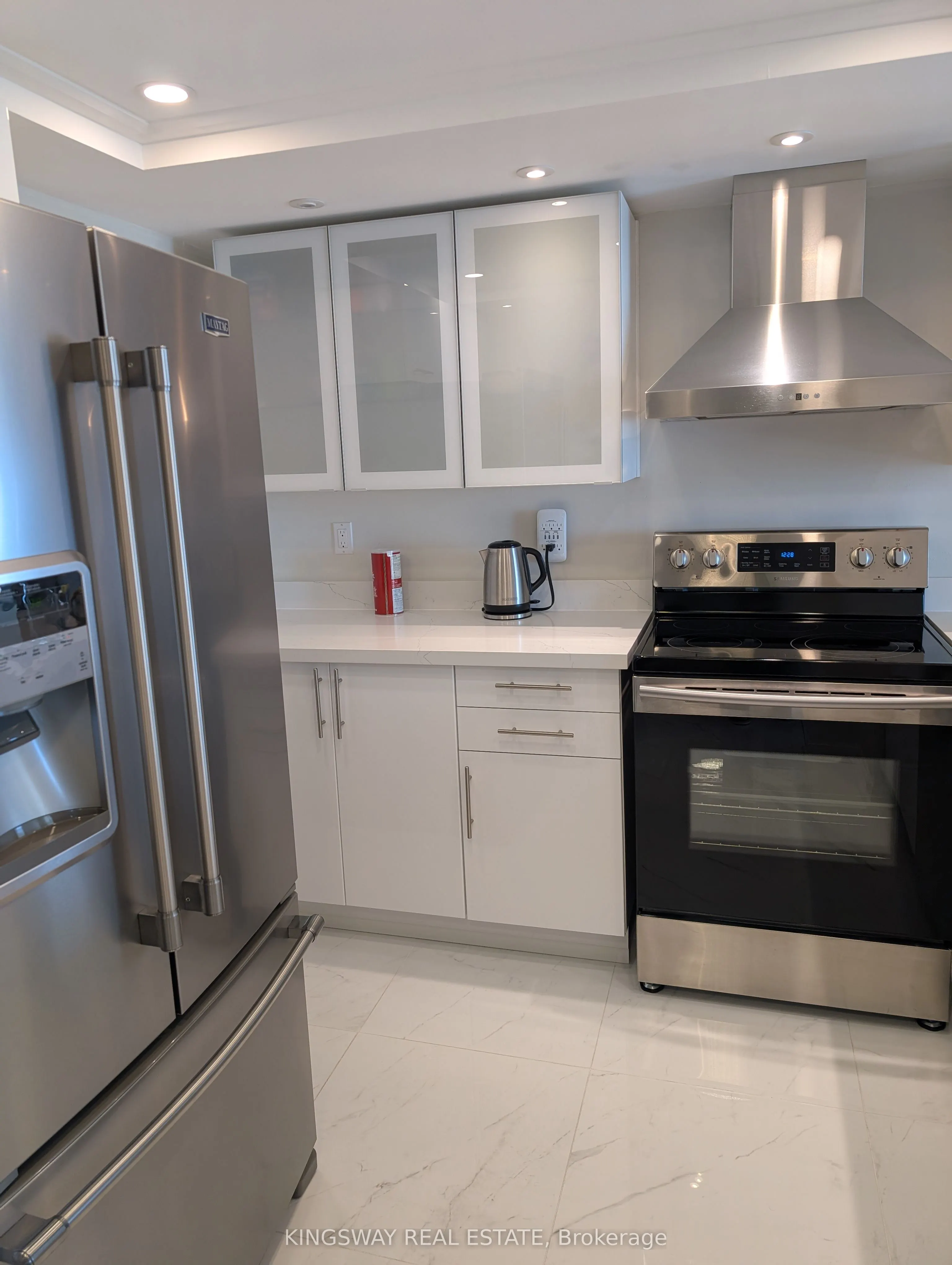 550 Webb Drive, #1406