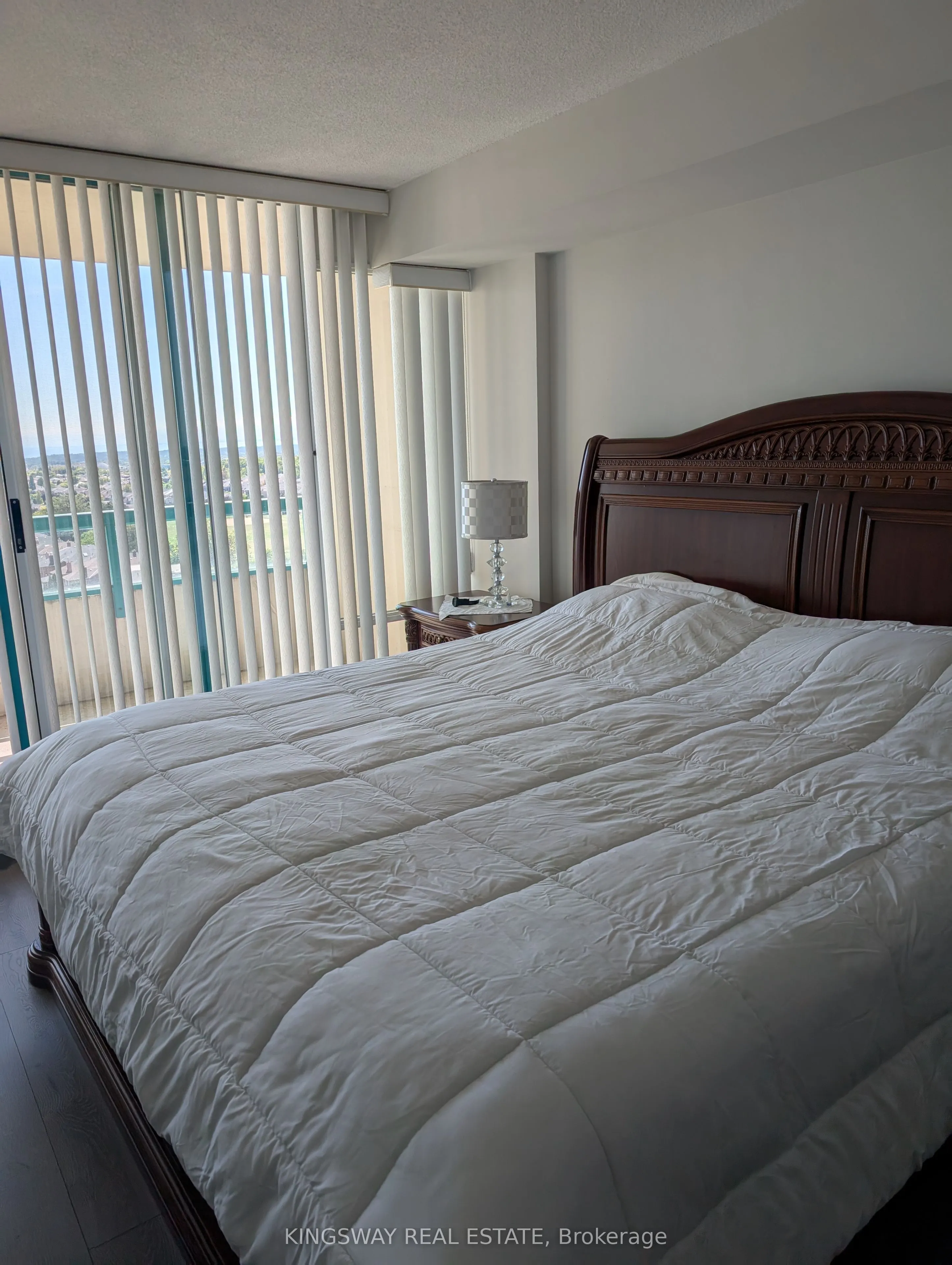550 Webb Drive, #1406