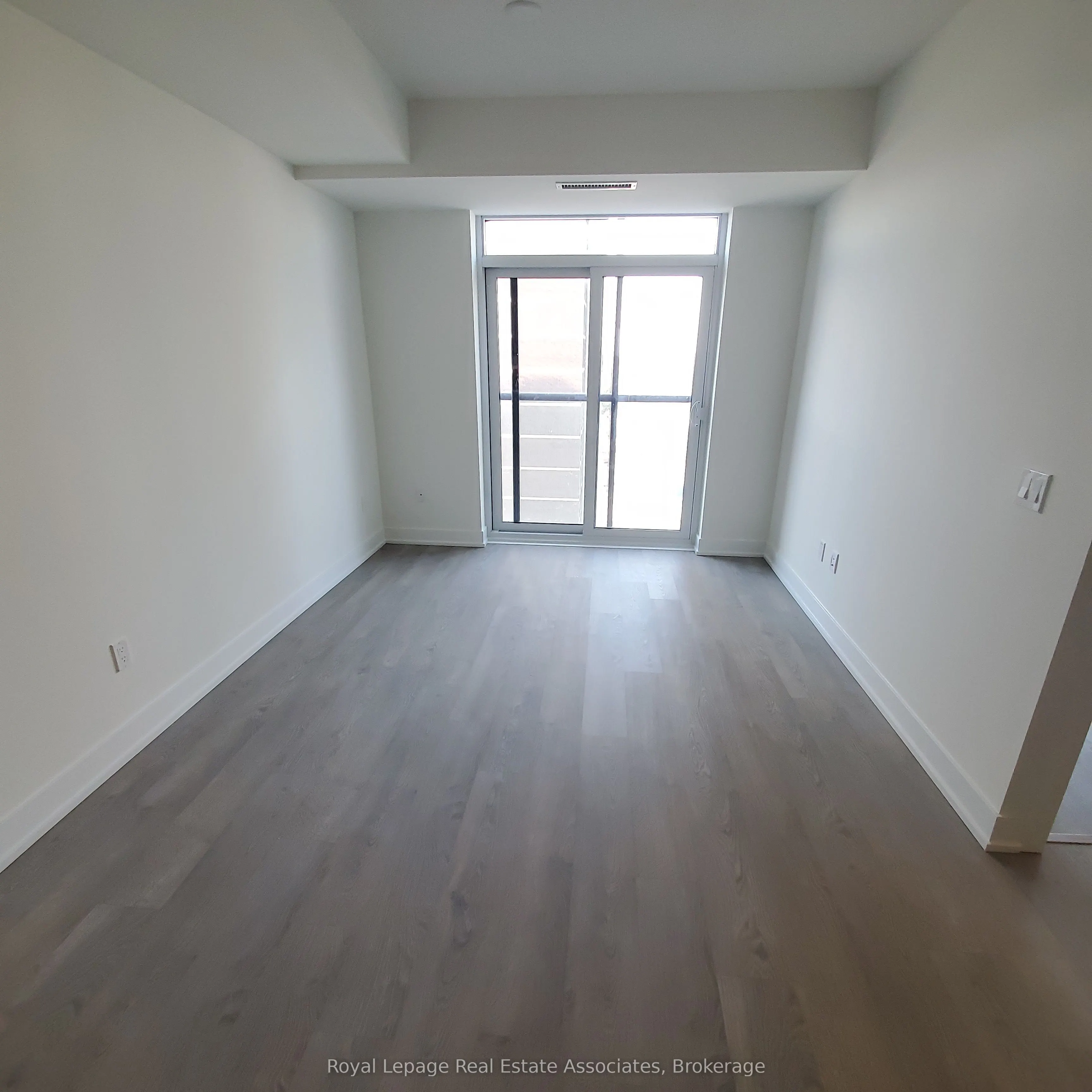 9 Mabelle Avenue, #1917
