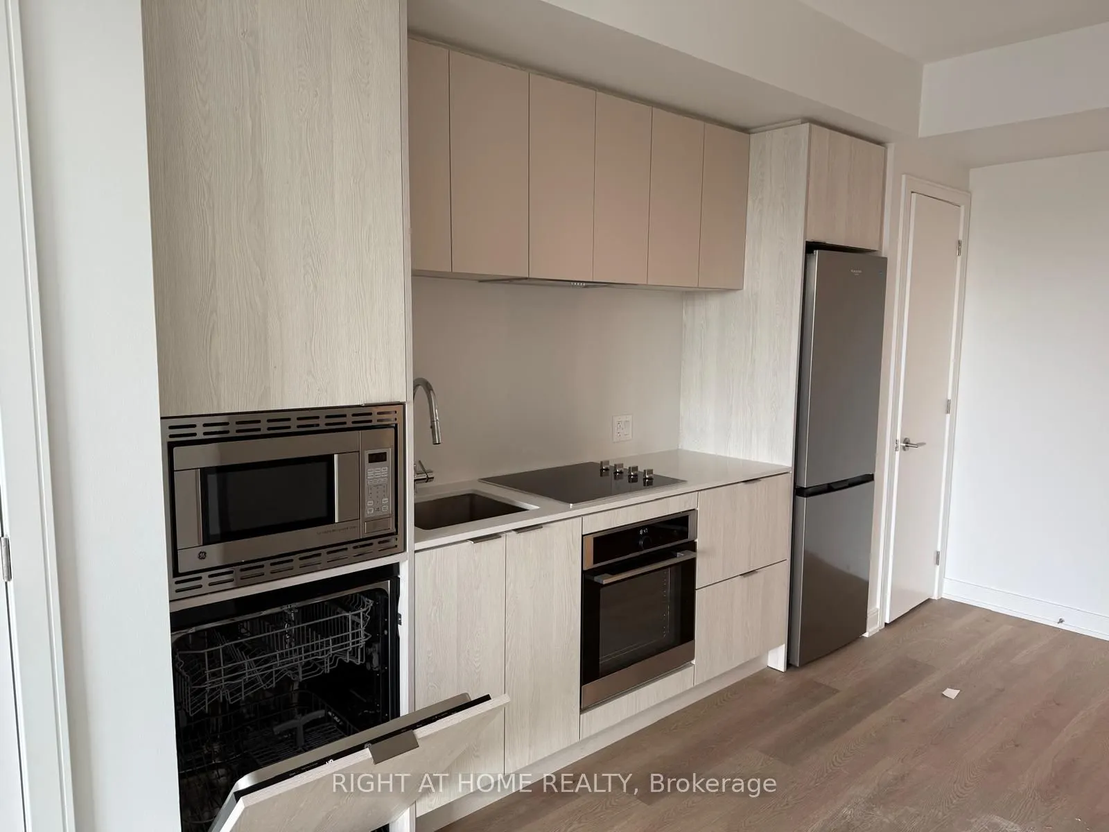 3009 Novar Road, #1112