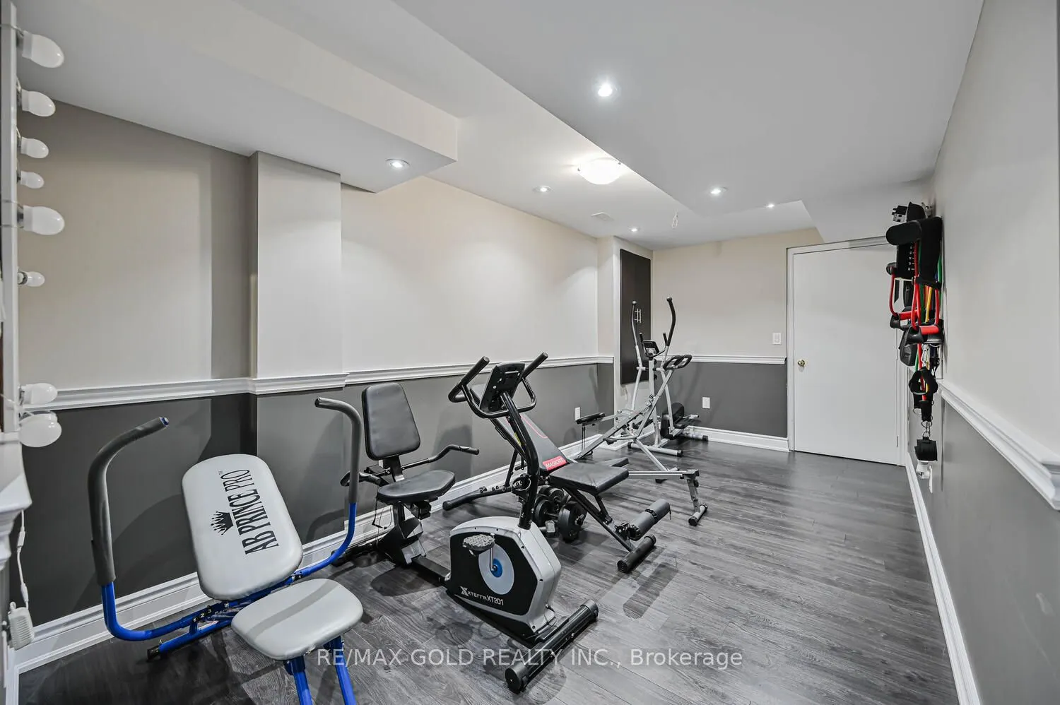 9 Natronia Trail