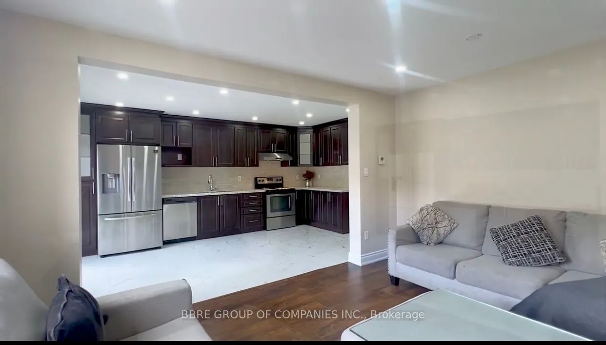 25 Golden Eagle Road