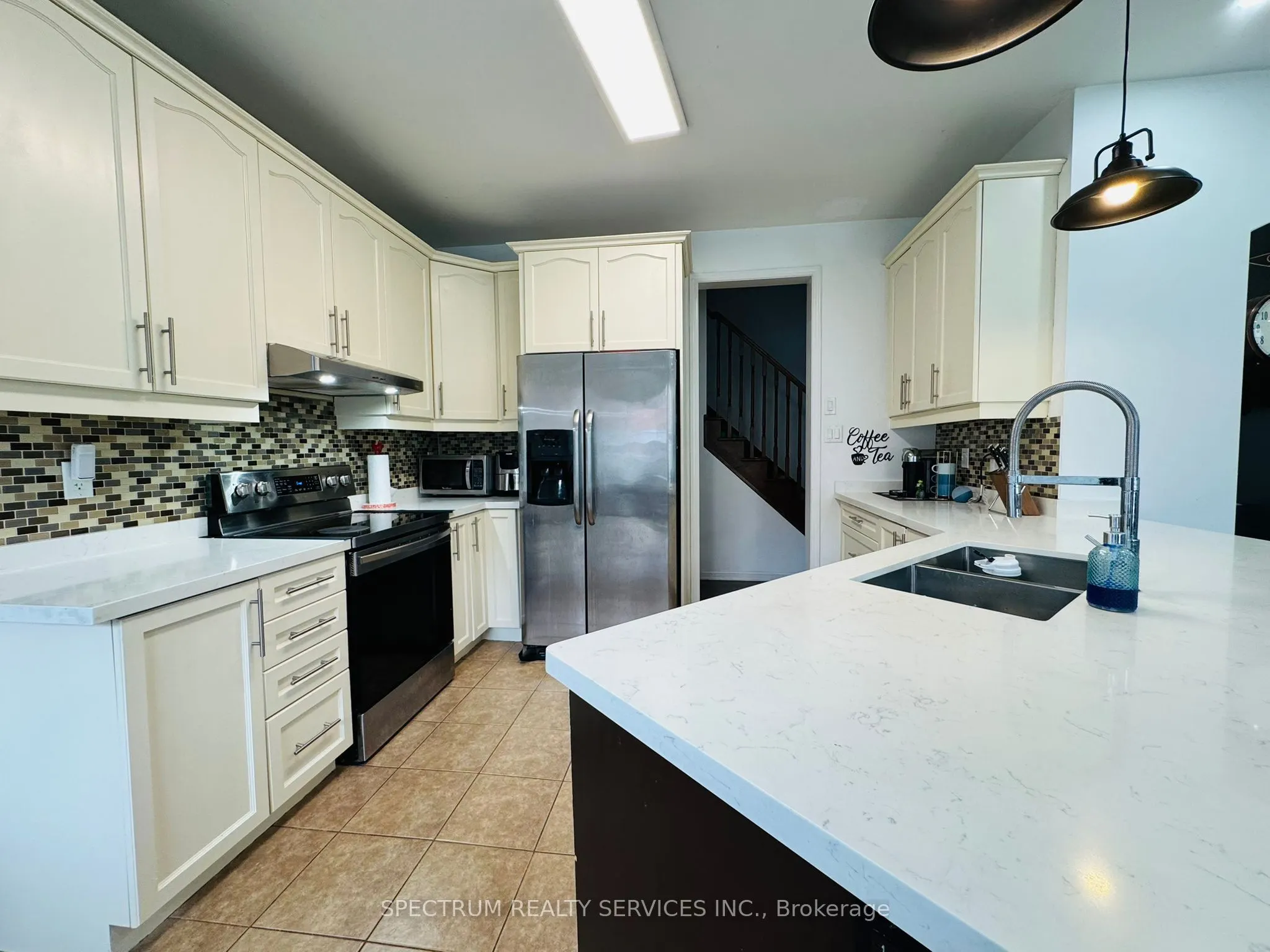 1135 Solomon Court