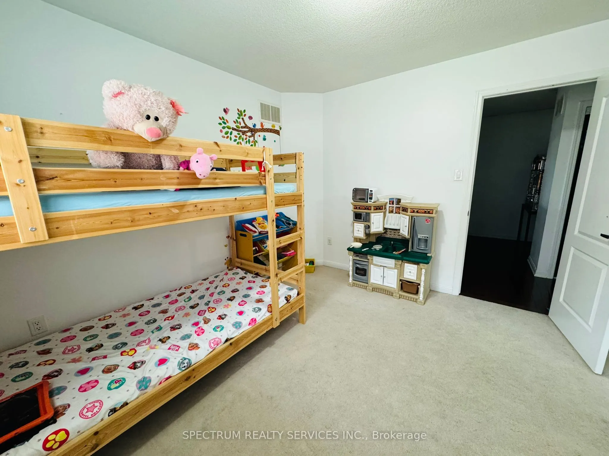 1135 Solomon Court