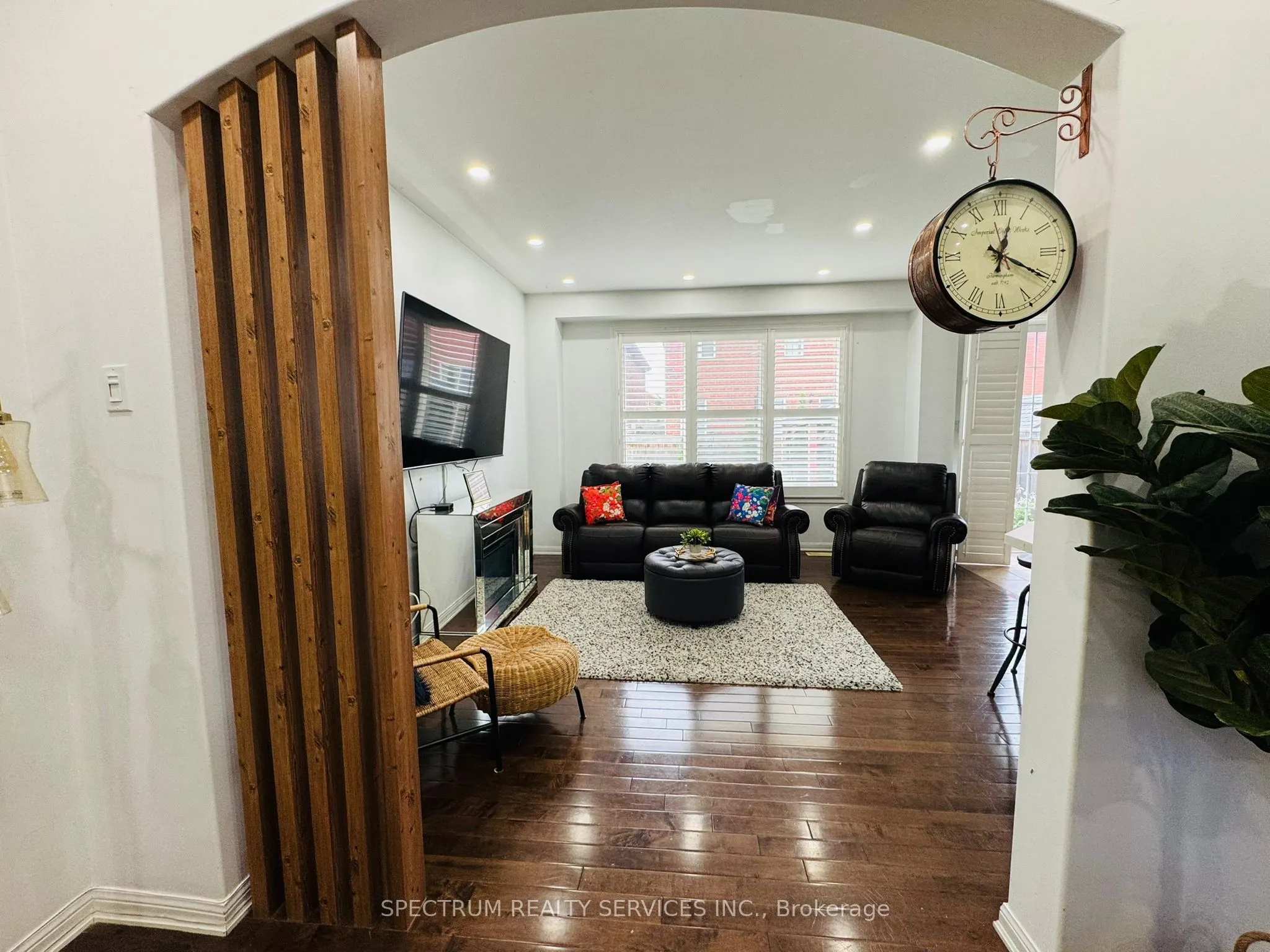 1135 Solomon Court