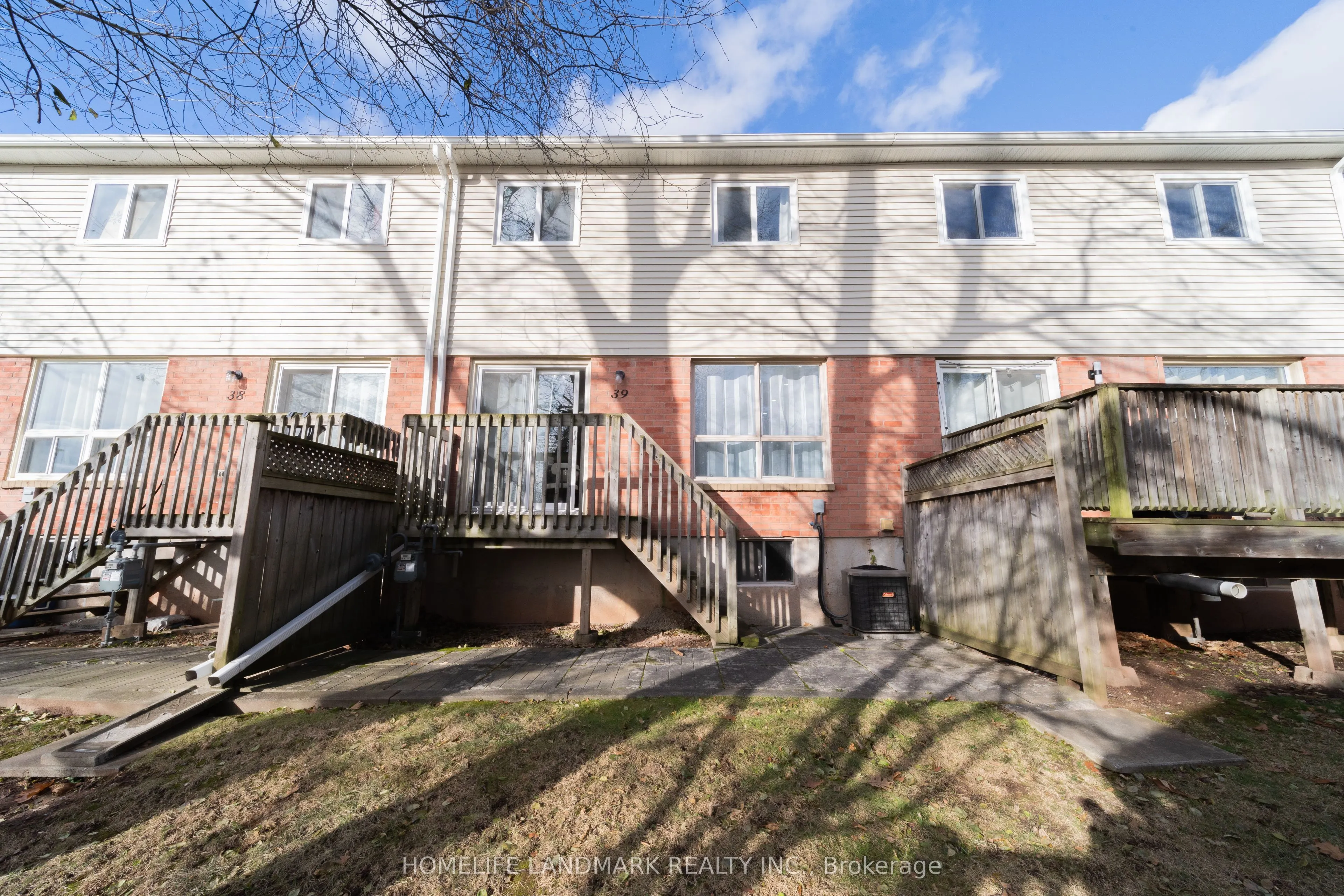 1230 Kirstie Court, #39