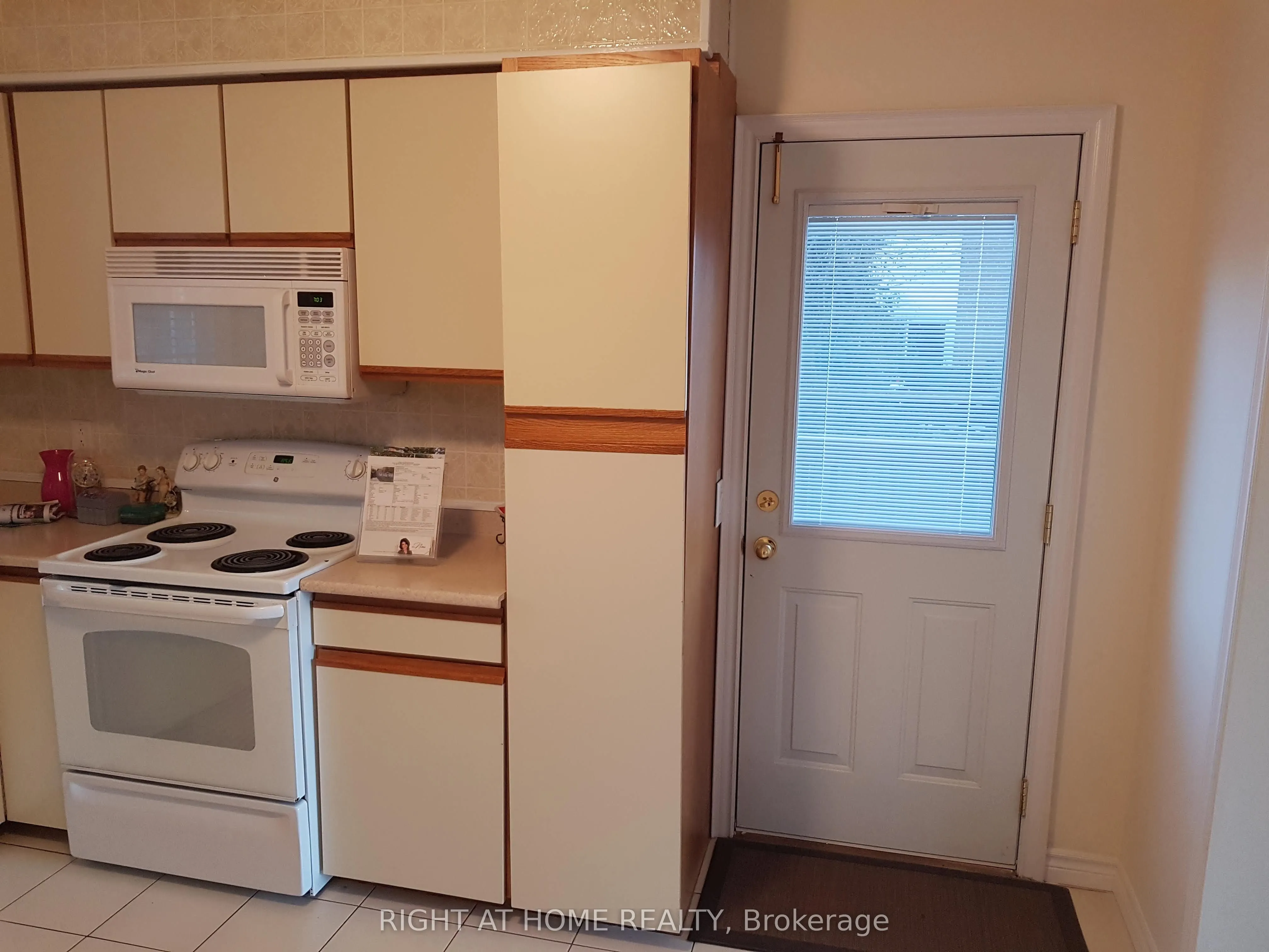 44 Alderbury Crescent, #Upstairs Only