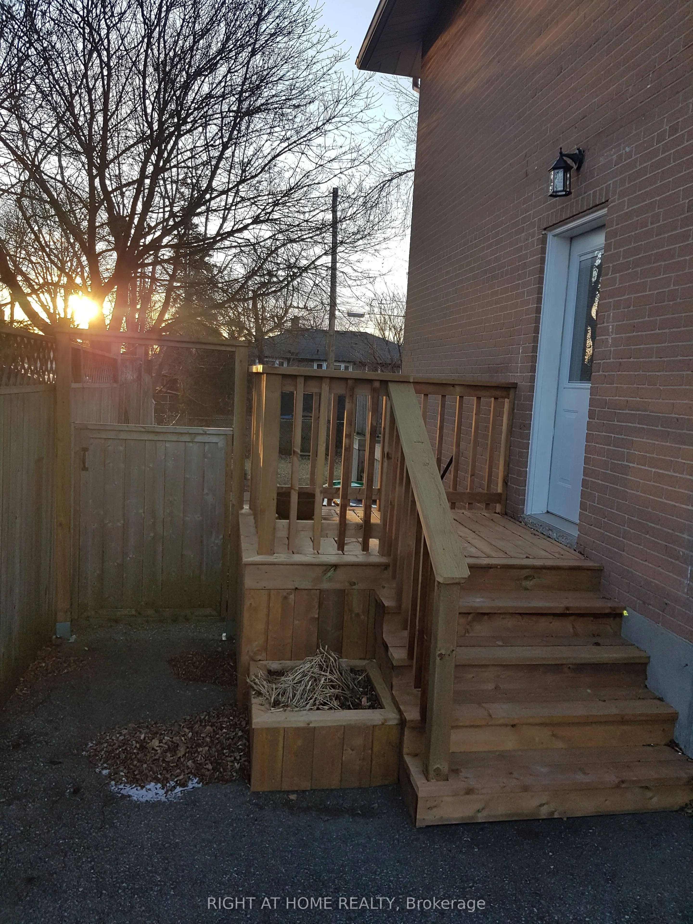 44 Alderbury Crescent, #Upstairs Only