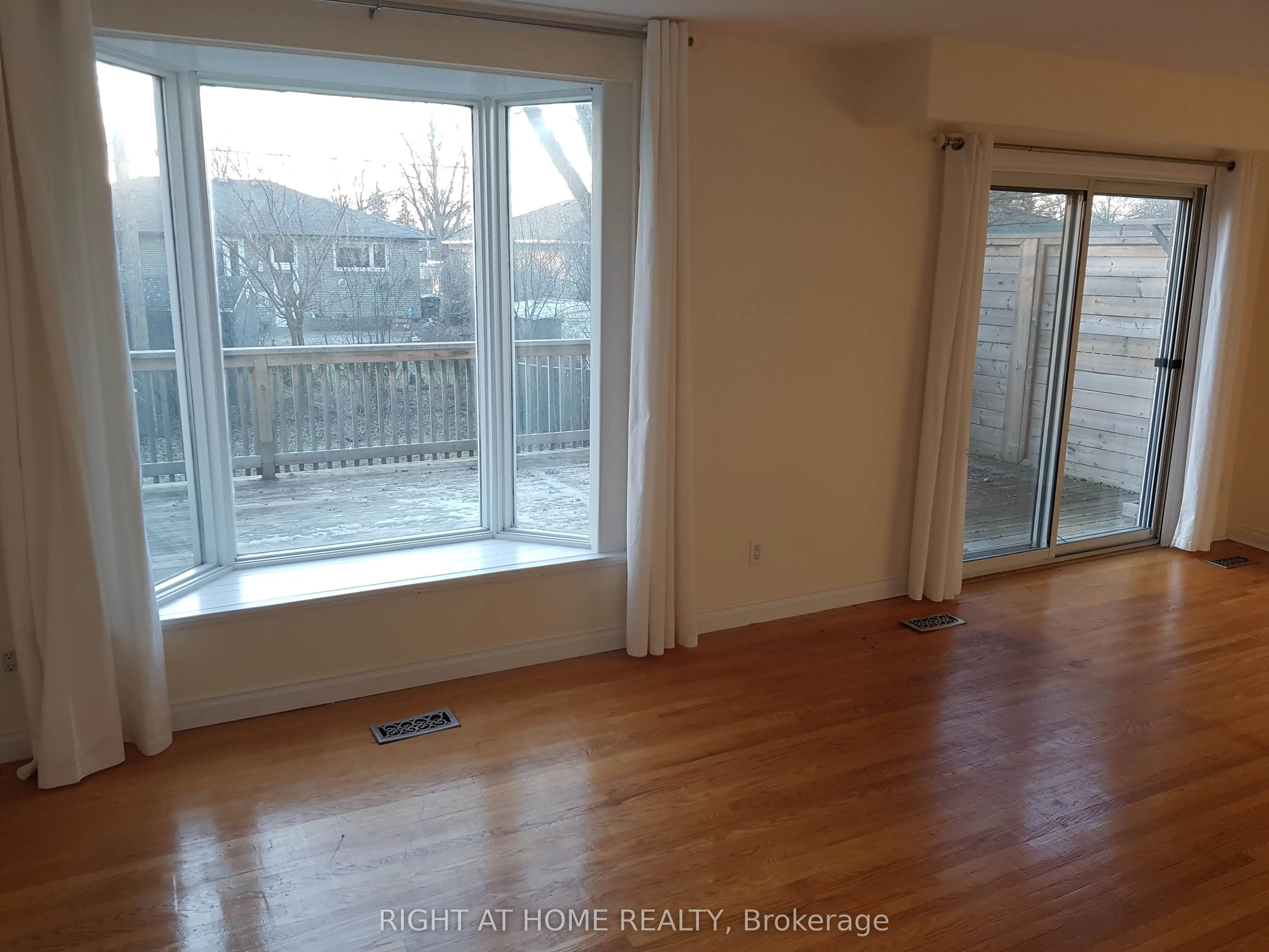 44 Alderbury Crescent, #Upstairs Only