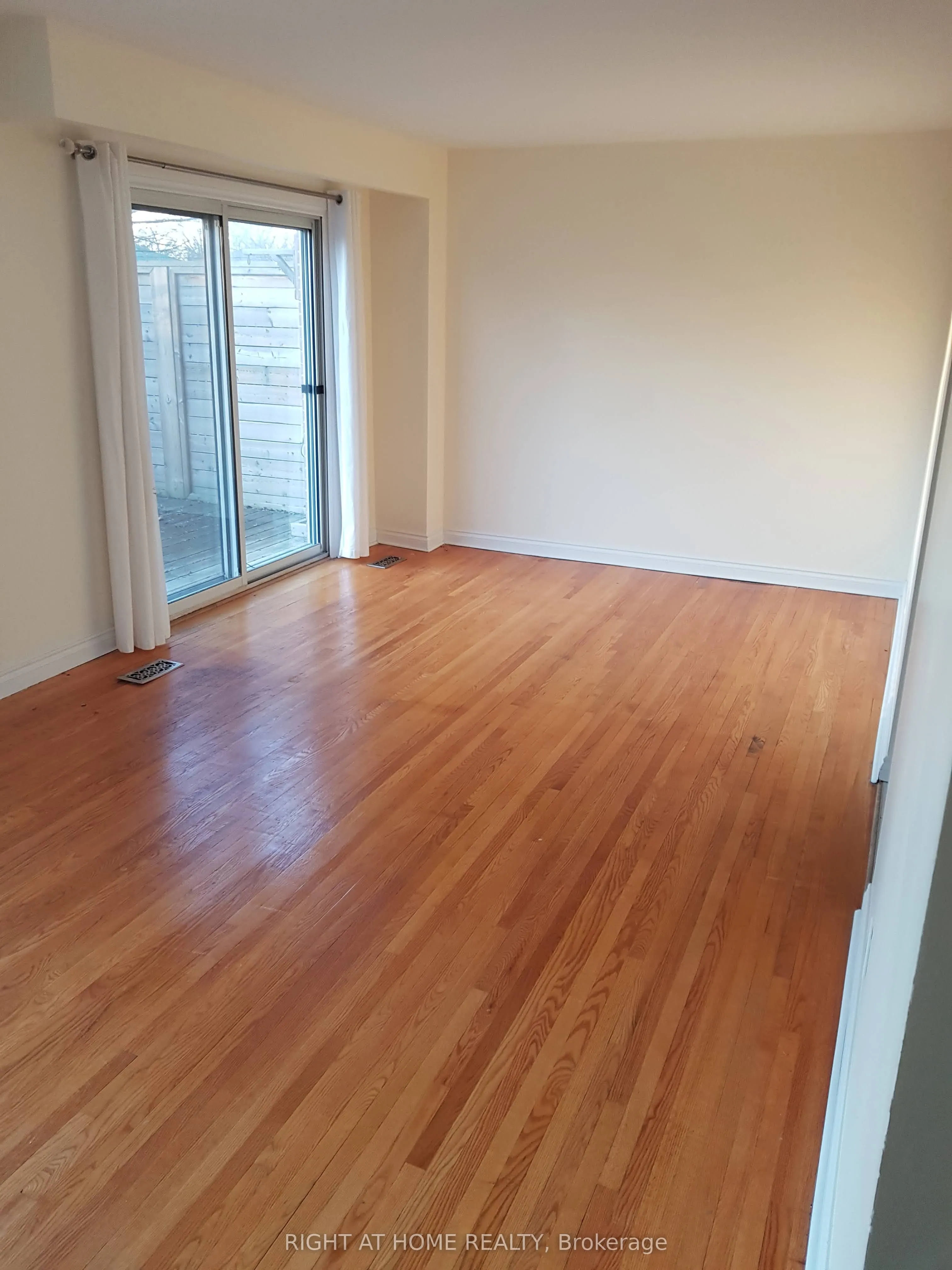 44 Alderbury Crescent, #Upstairs Only